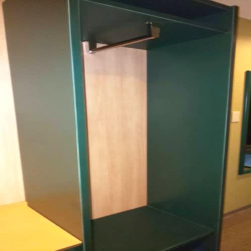 [After renovation] Closet - Large luggage can be stored here