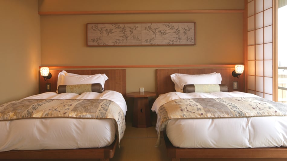 Room 744 "Red plum"