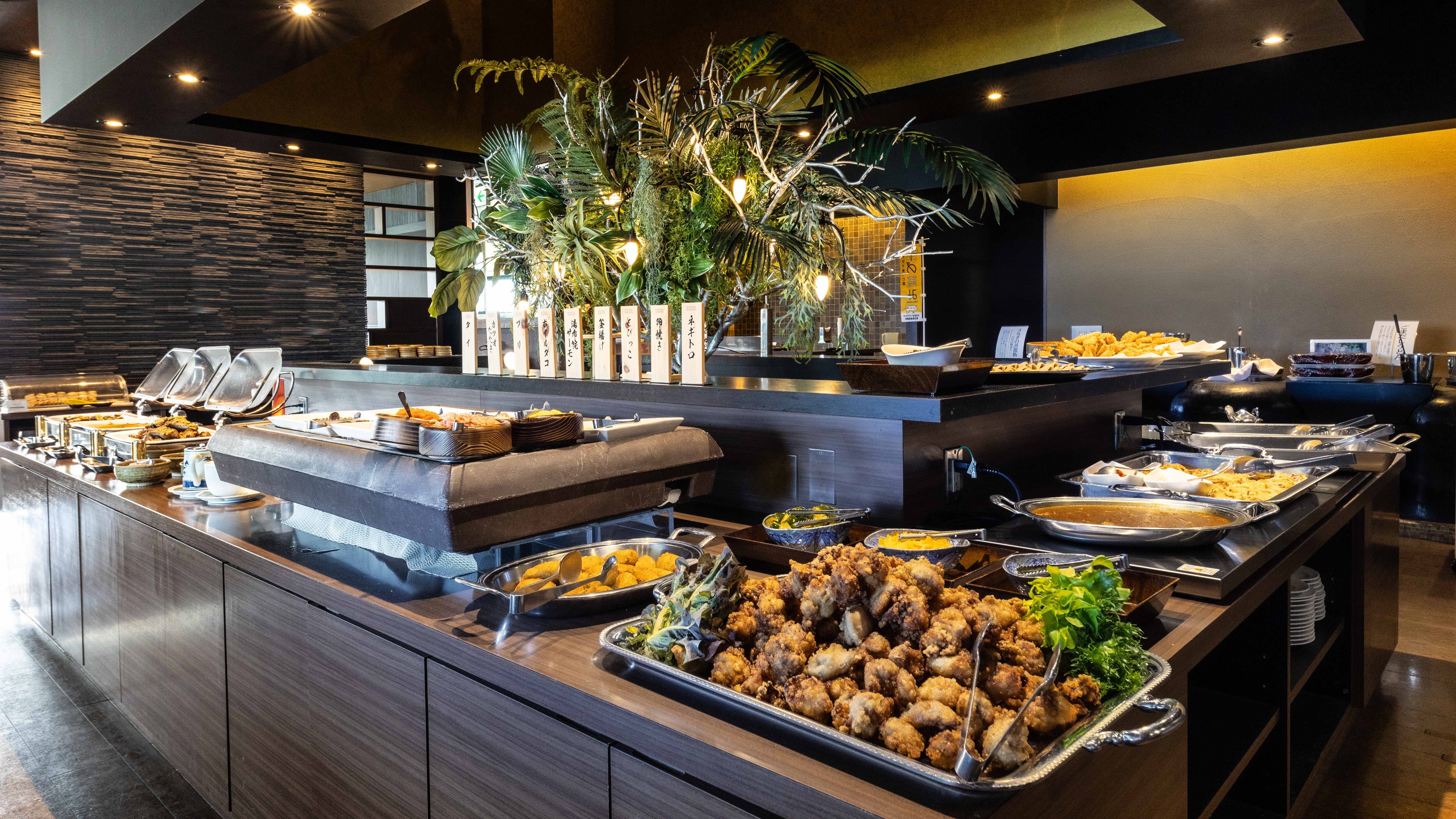 [晚餐]「當地農產品和時令色彩」自助餐/範例*根據季節變化