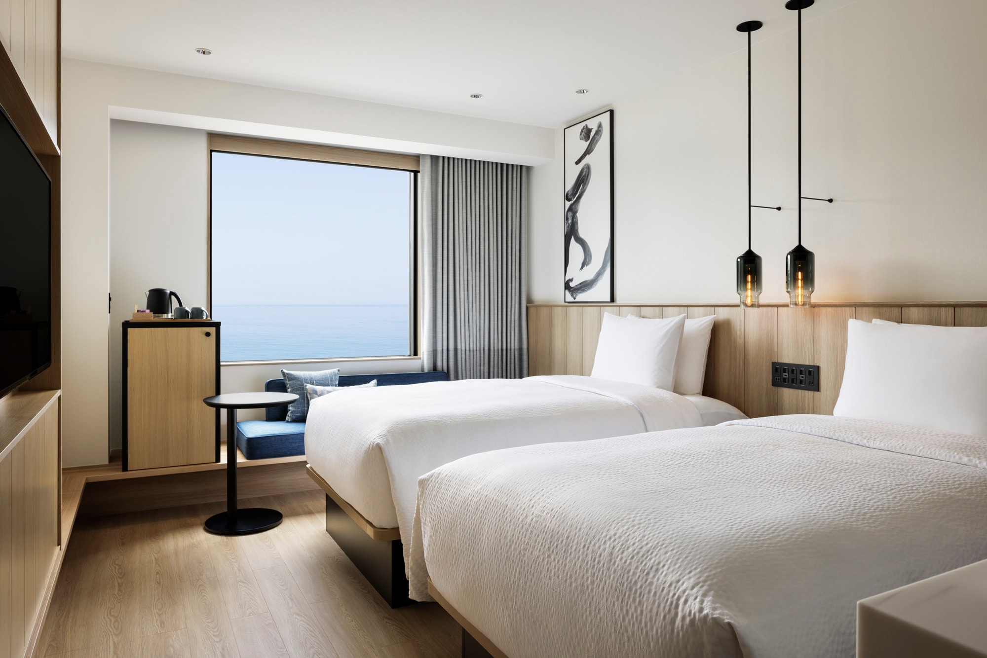Ocean View Twin Room: 25 square meters, non-smoking, bed width 120 cm. Enjoy a relaxing time in a room with a view of the ocean.