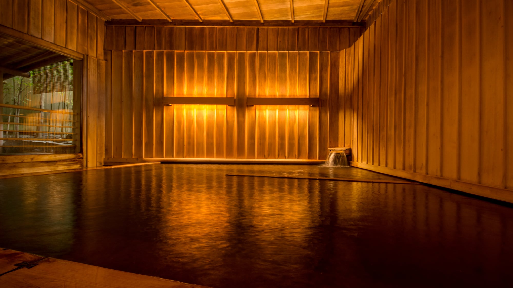 Large public bath Ruriko