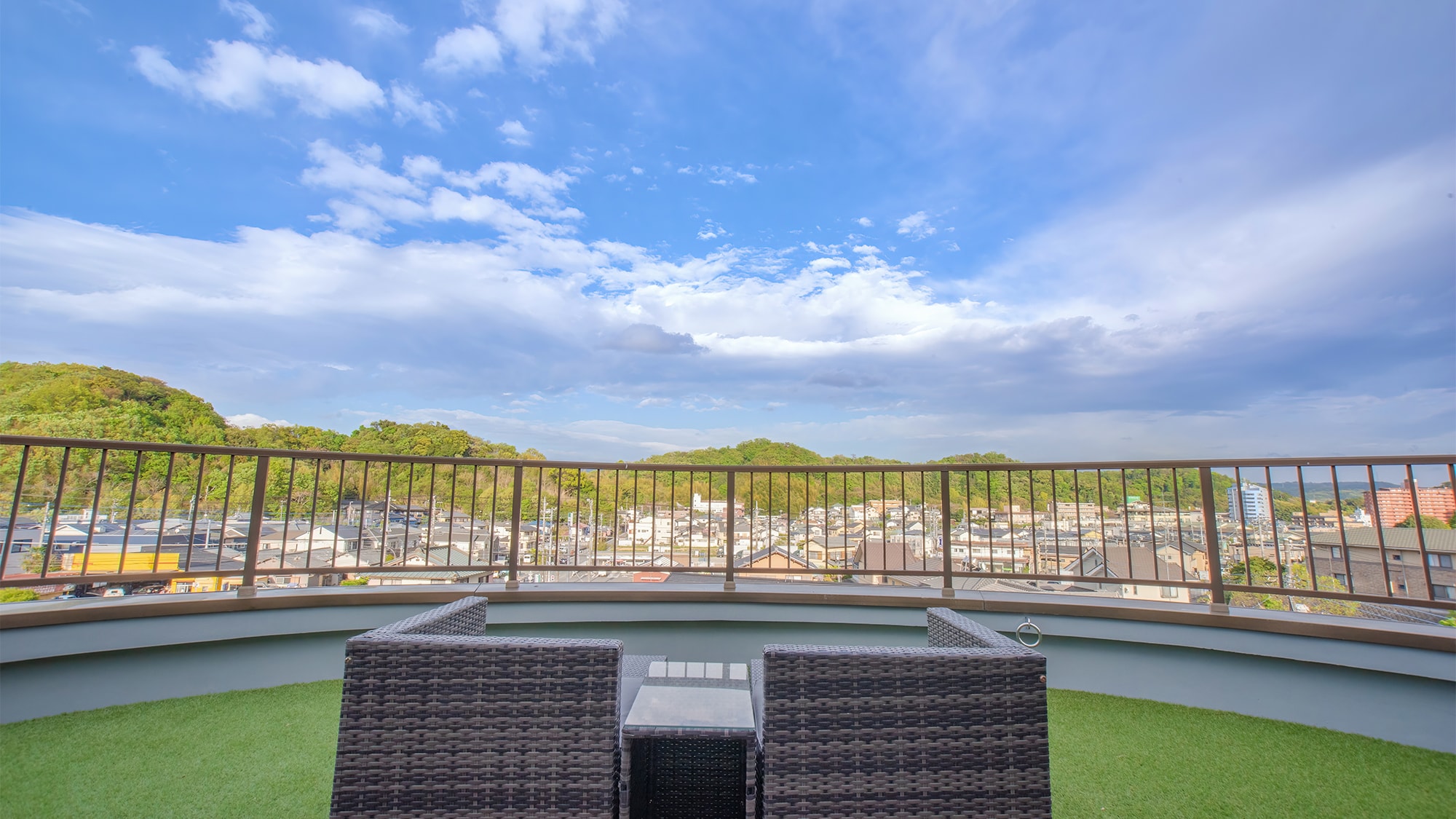 ห้องพิเศษ 401 มุมมองจากระเบียงภายนอก