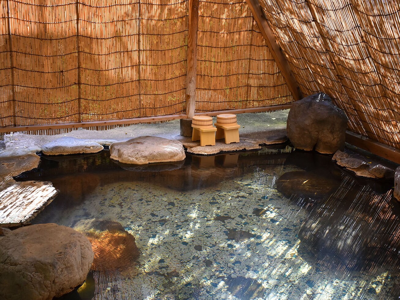 Open-air bath