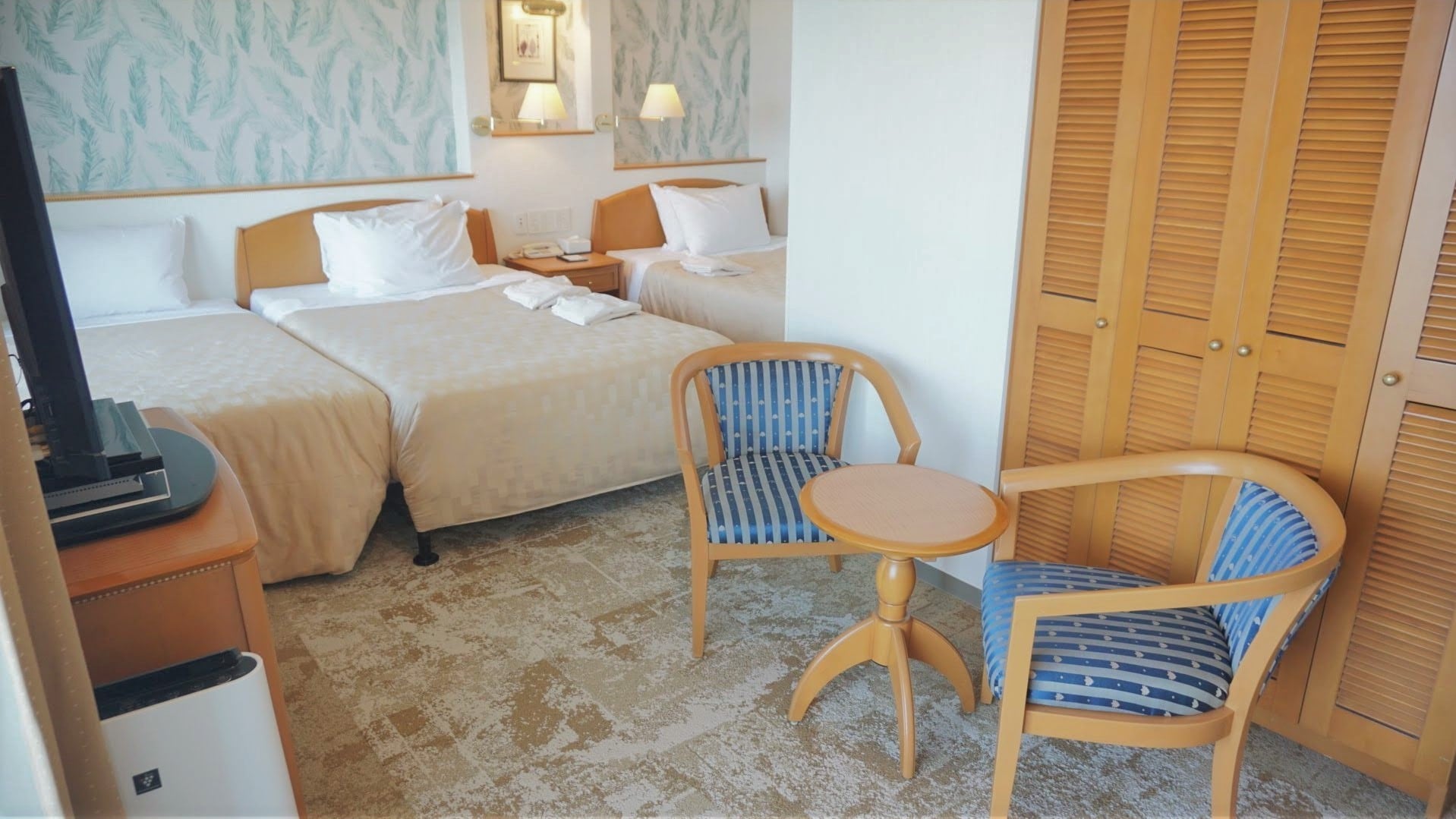 Triple room