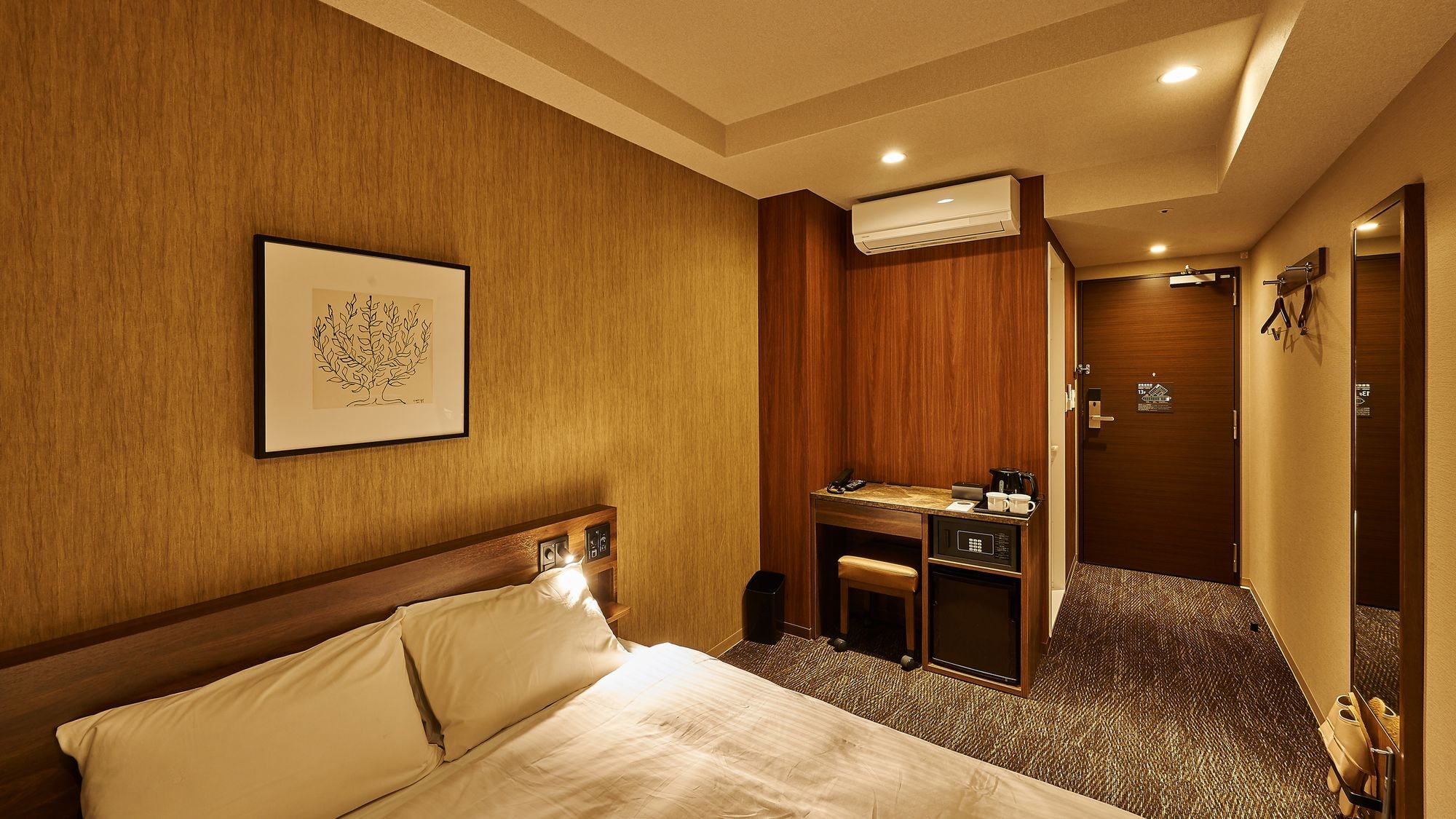 ■ Double room