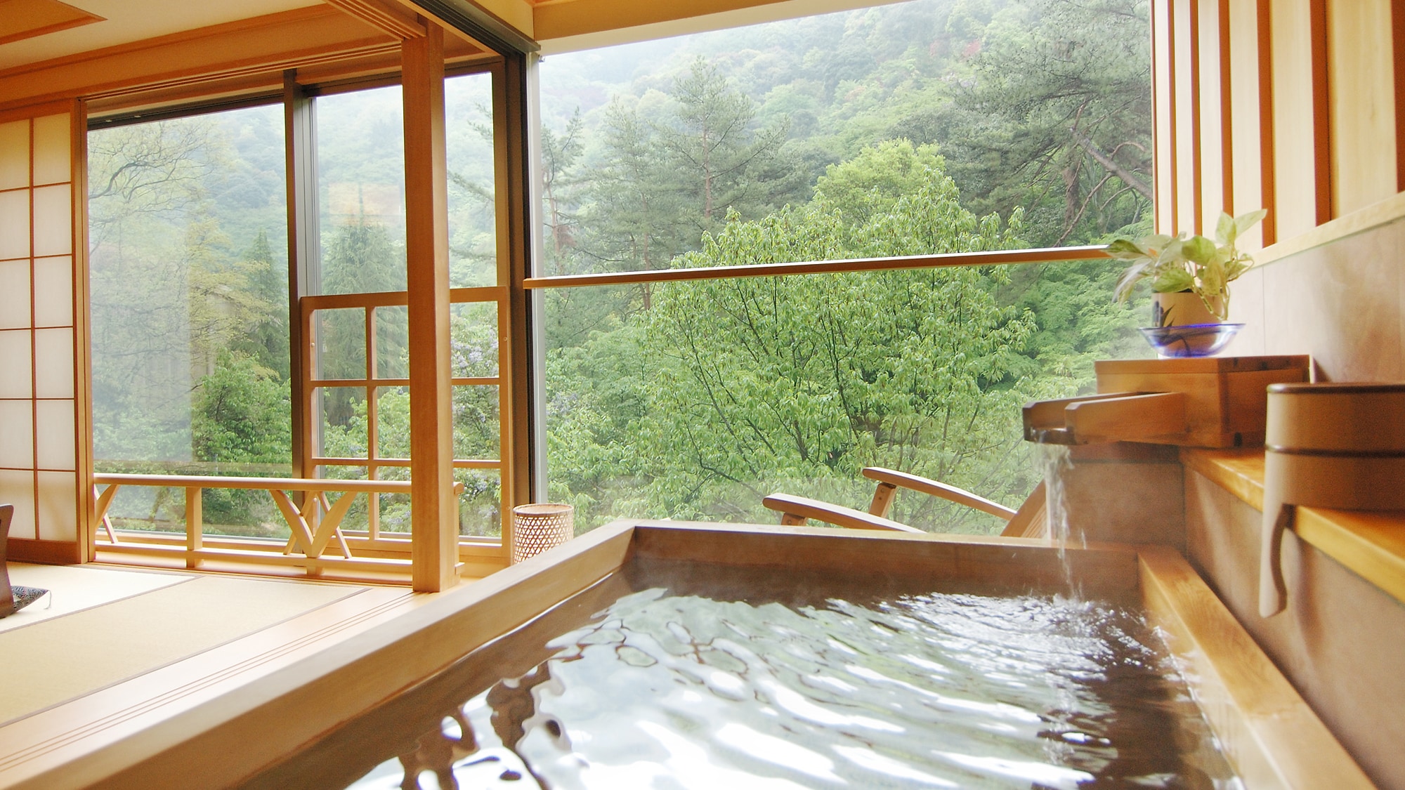 [Rooms with open-air baths with a view-Japanese and Western rooms-] Equipped with open-air baths where you can take as many baths as you like, when you want!