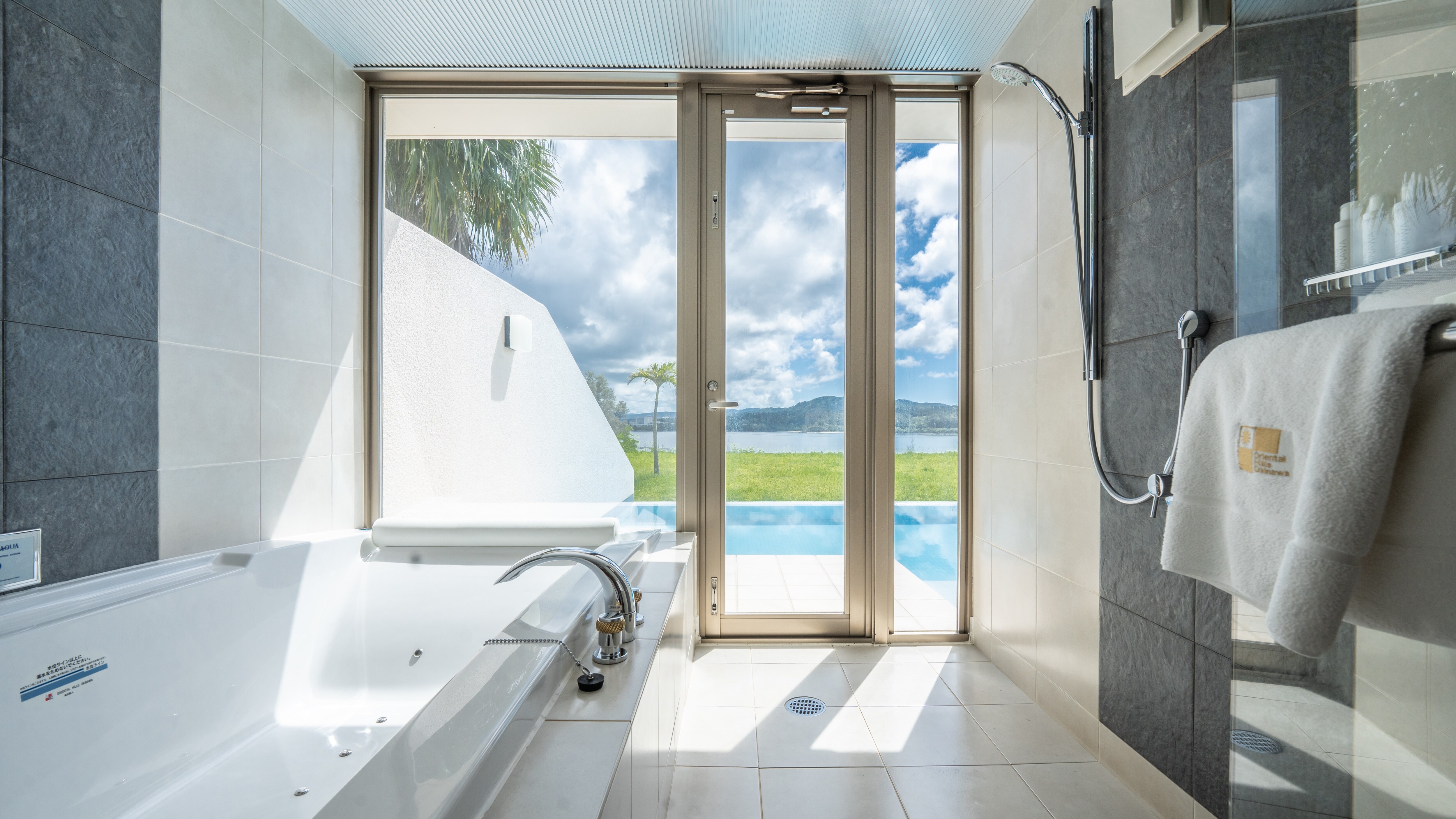 [Executive Suite] 1 Bedroom (70m²)