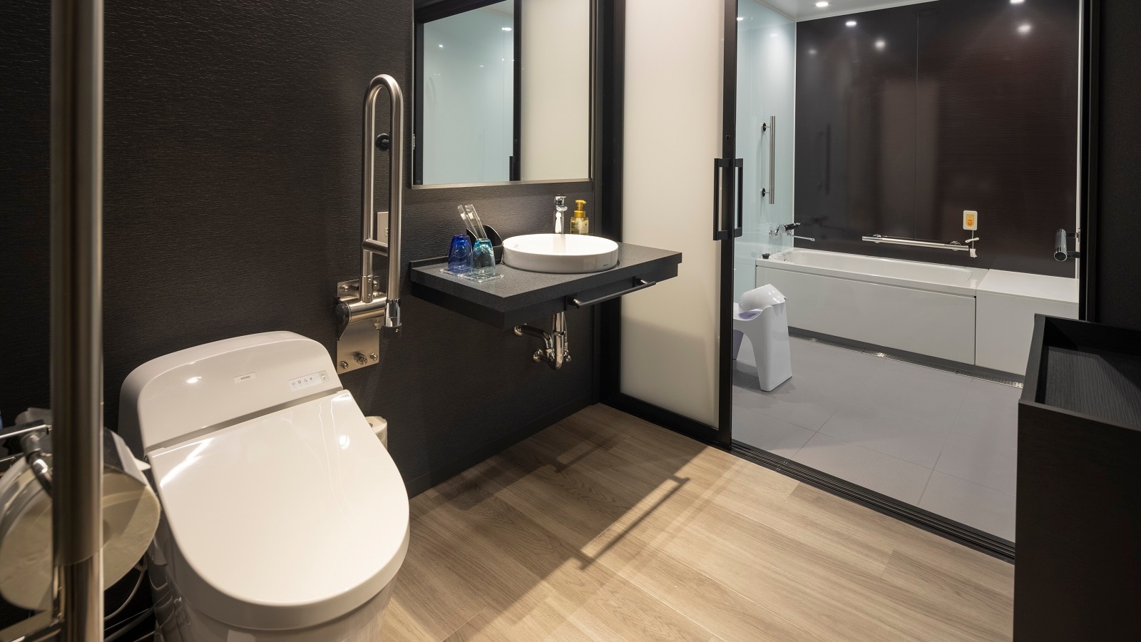 [通用雙床房 | 衛浴]