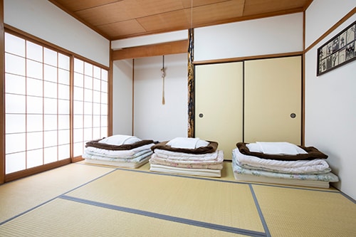 Japanese-style room