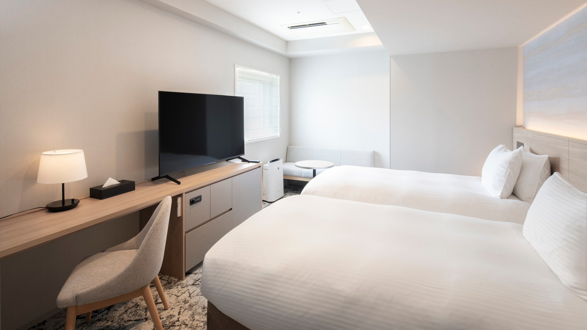[Renovated in May 2025] Deluxe Twin / 25㎡ Western-style twin bed room. Separate bath and toilet.