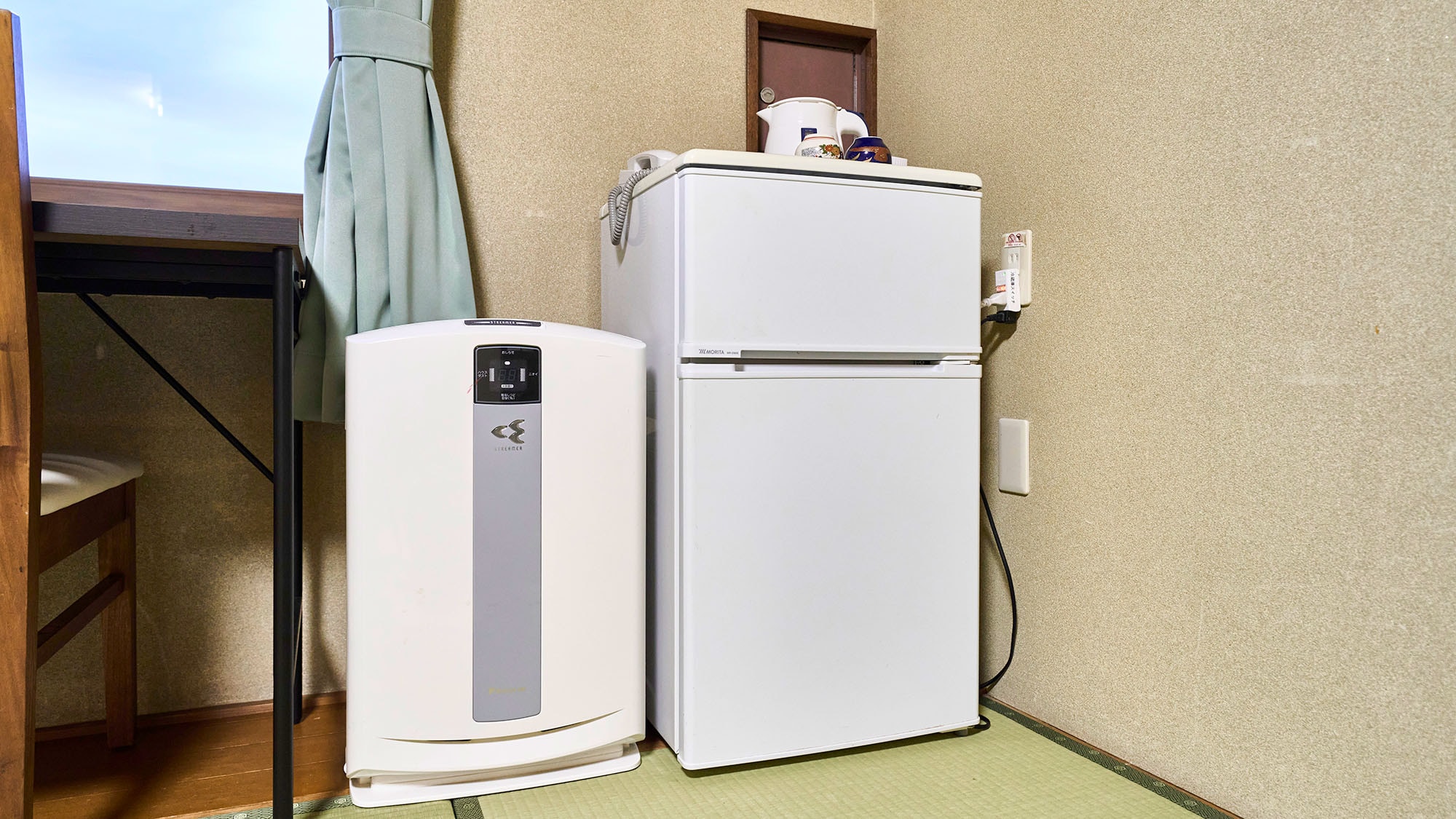 ・【일본식 방 B】냉장고나 공기 청정기 등 쾌적하게 보내기 위한 설비도 갖추고 있습니다