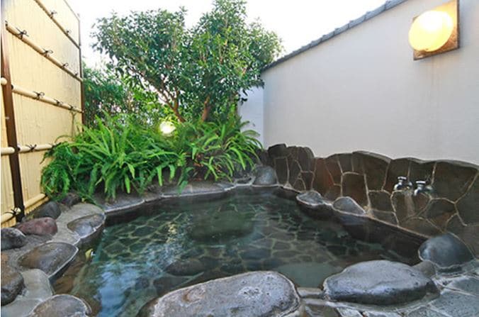 Open-air bath