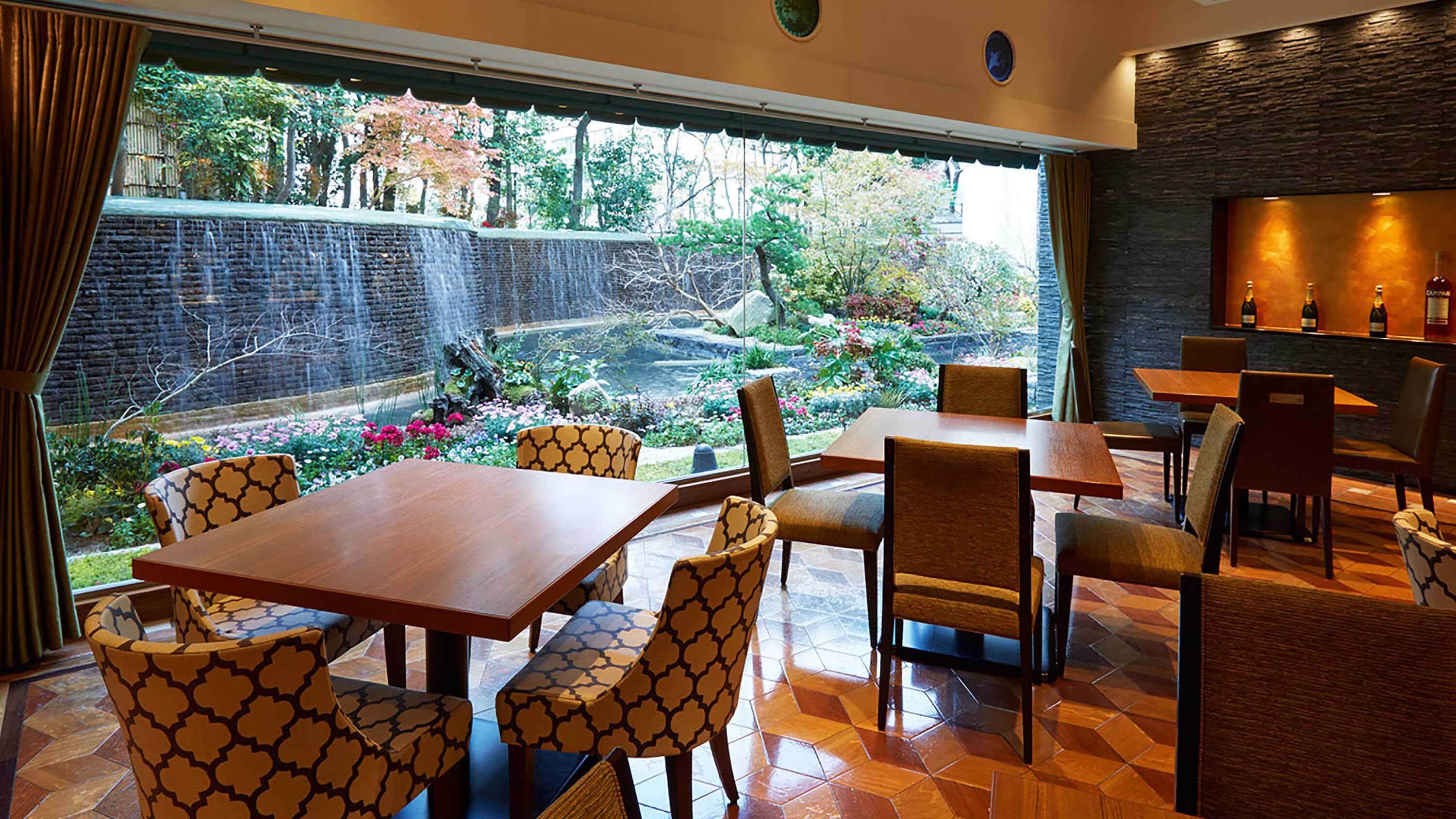 BREAK FAST / Grand cafe -Breakfast venue-