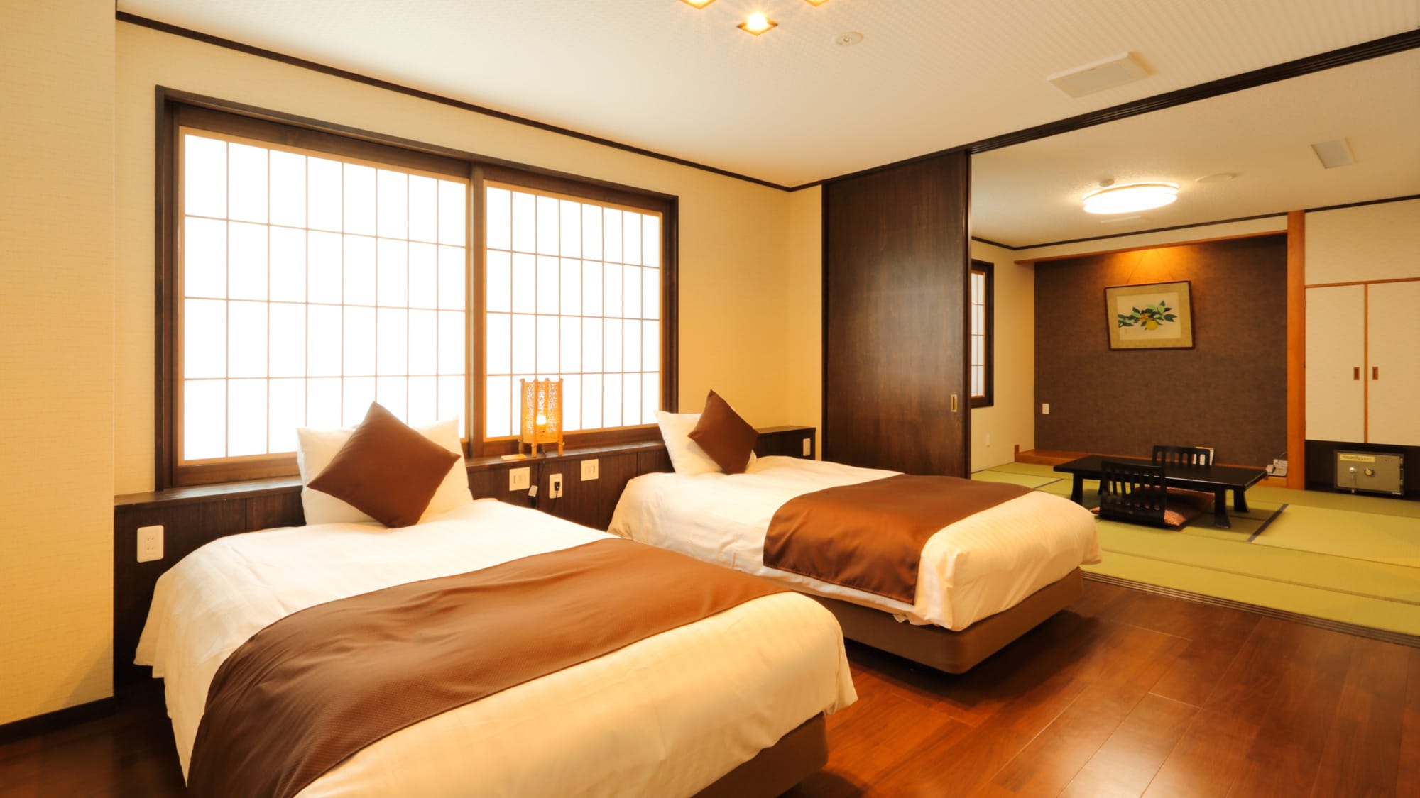 ・ [Non-smoking] Japanese-style room 8 tatami mats + Western-style room (barrier-free)