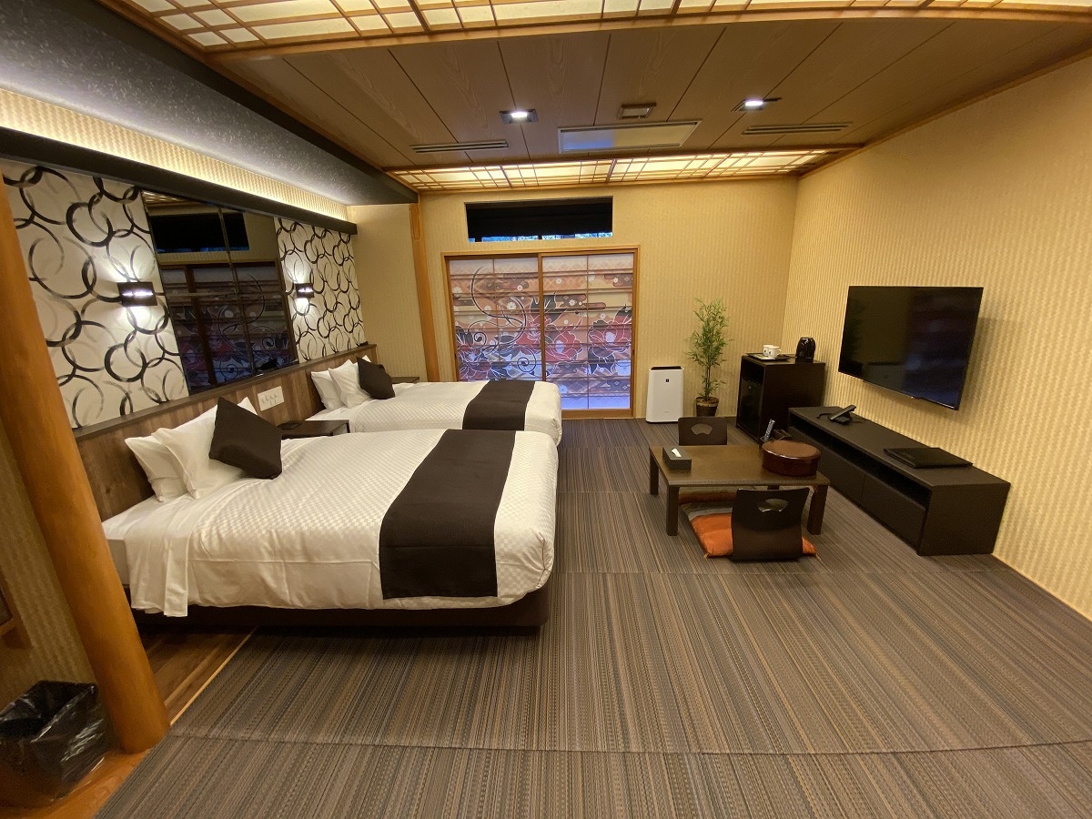 Wamirei guest room with cypress open-air bath 31 square meters