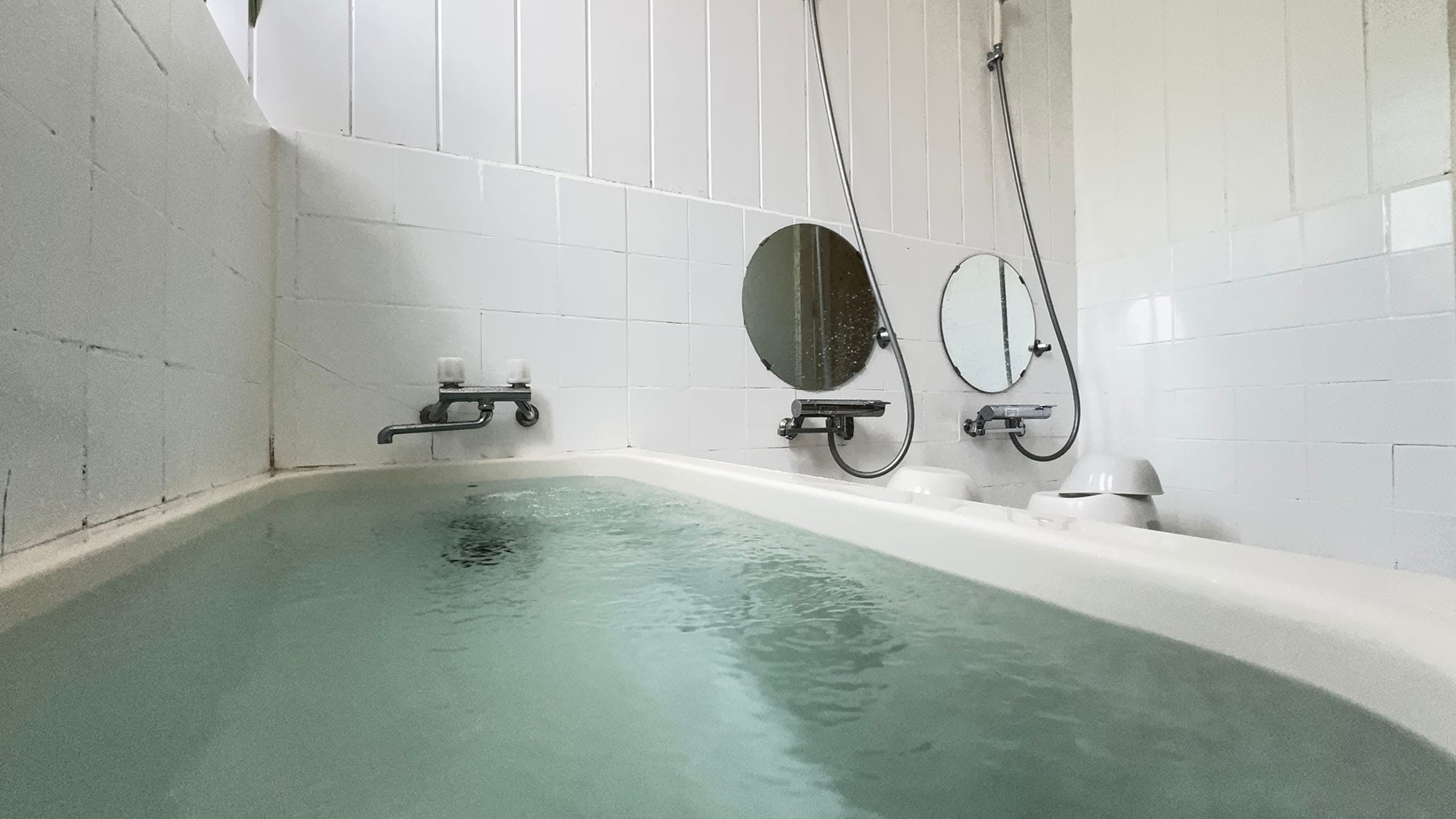 -Relieve your fatigue in the jet bath-