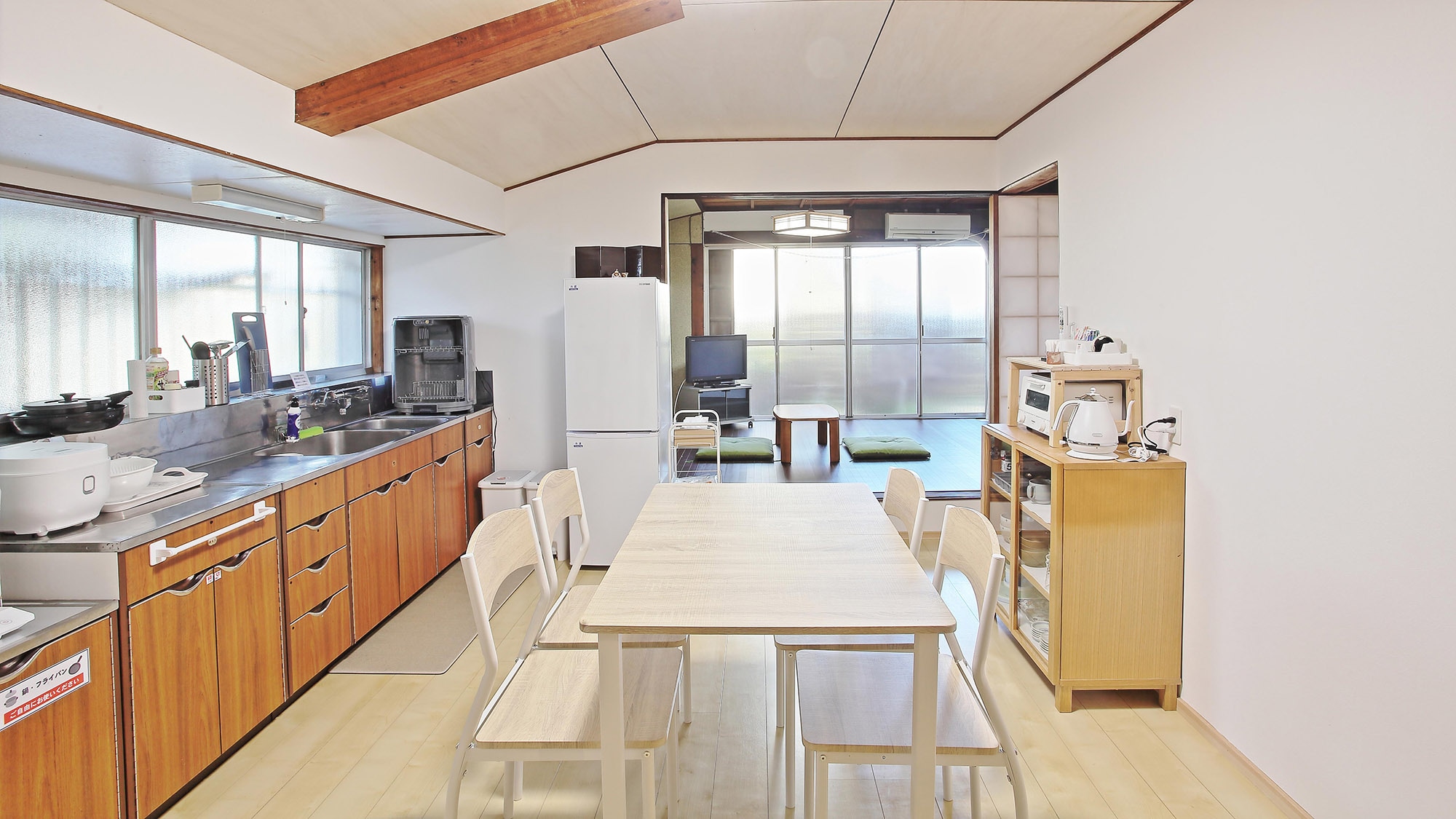 ・[Kitchen] Open the door to an open space