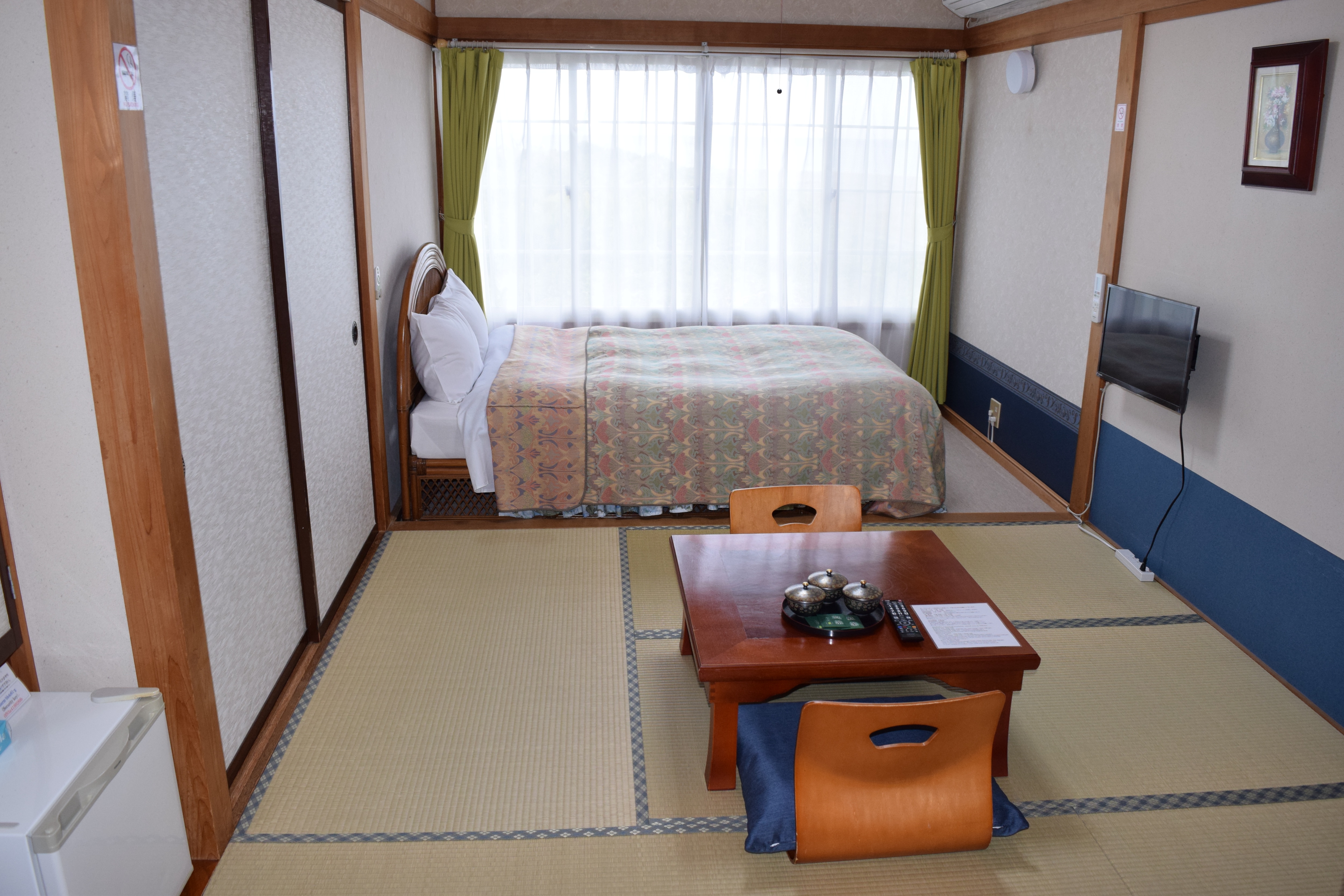 Japanese-Western style room with sea view