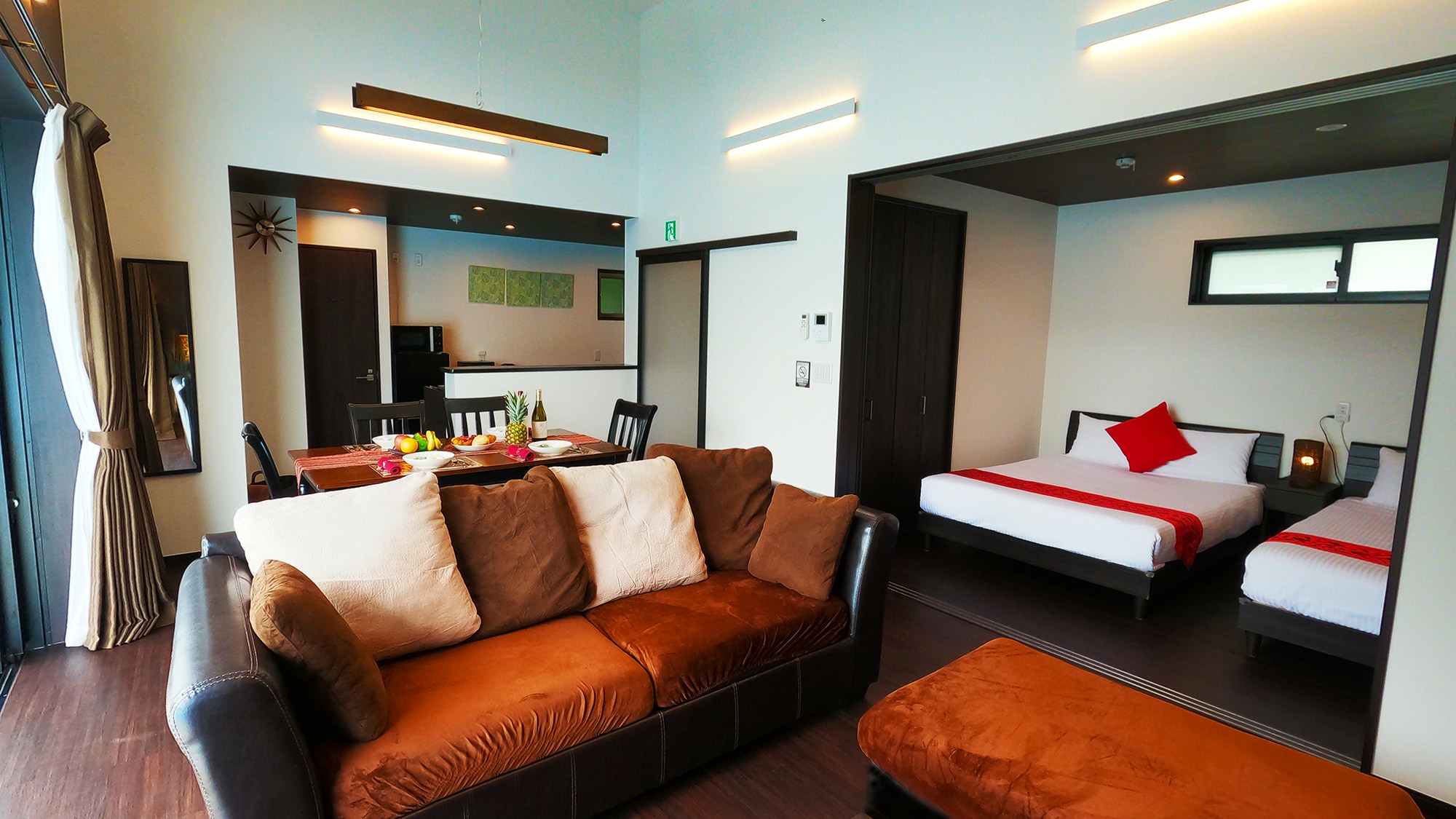 [Deluxe] Stylish indirect lighting creates an atmosphere for a special evening.