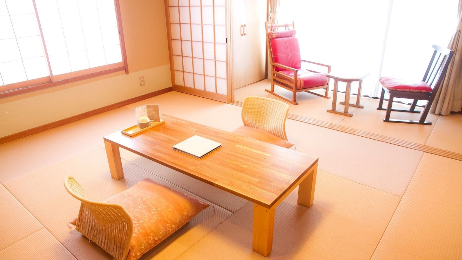 10 tatami standard room and room with cypress bath