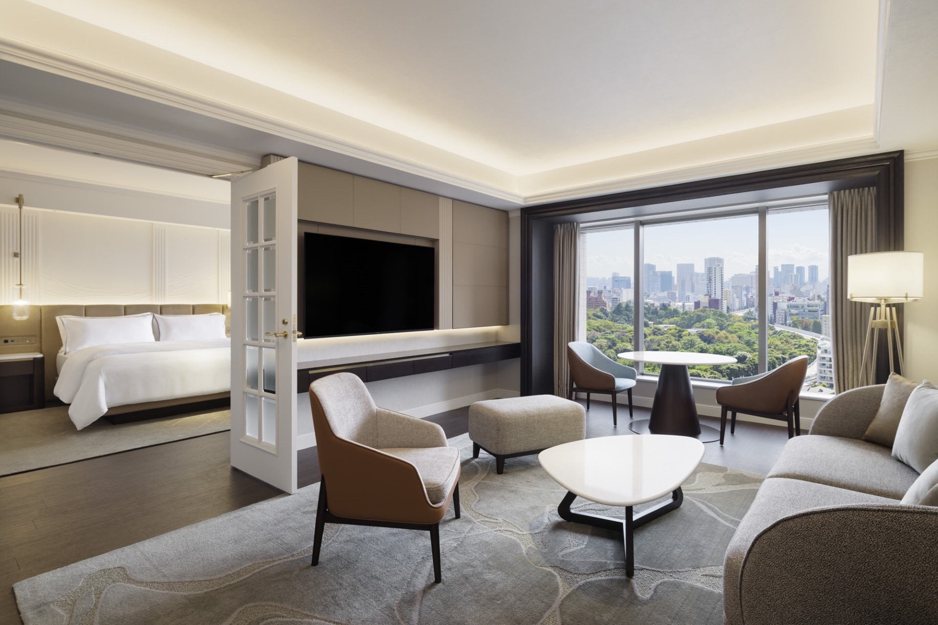 Deluxe Suite Room (84 square meters)