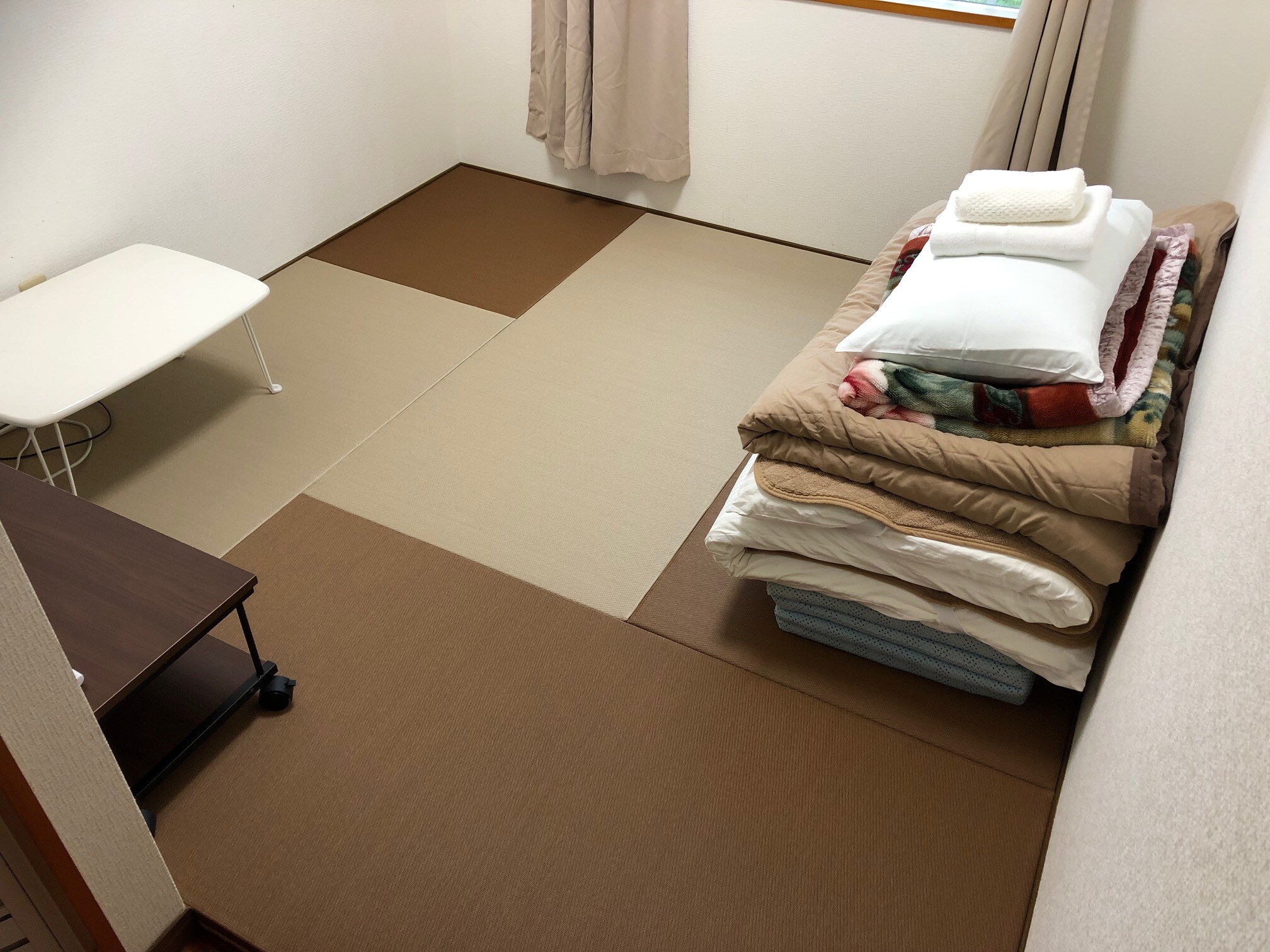 Japanese-style room