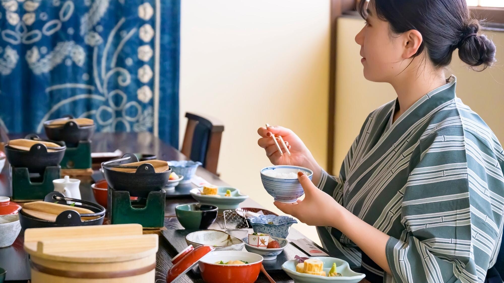 【早餐】请享用我们精心准备的美味早餐。