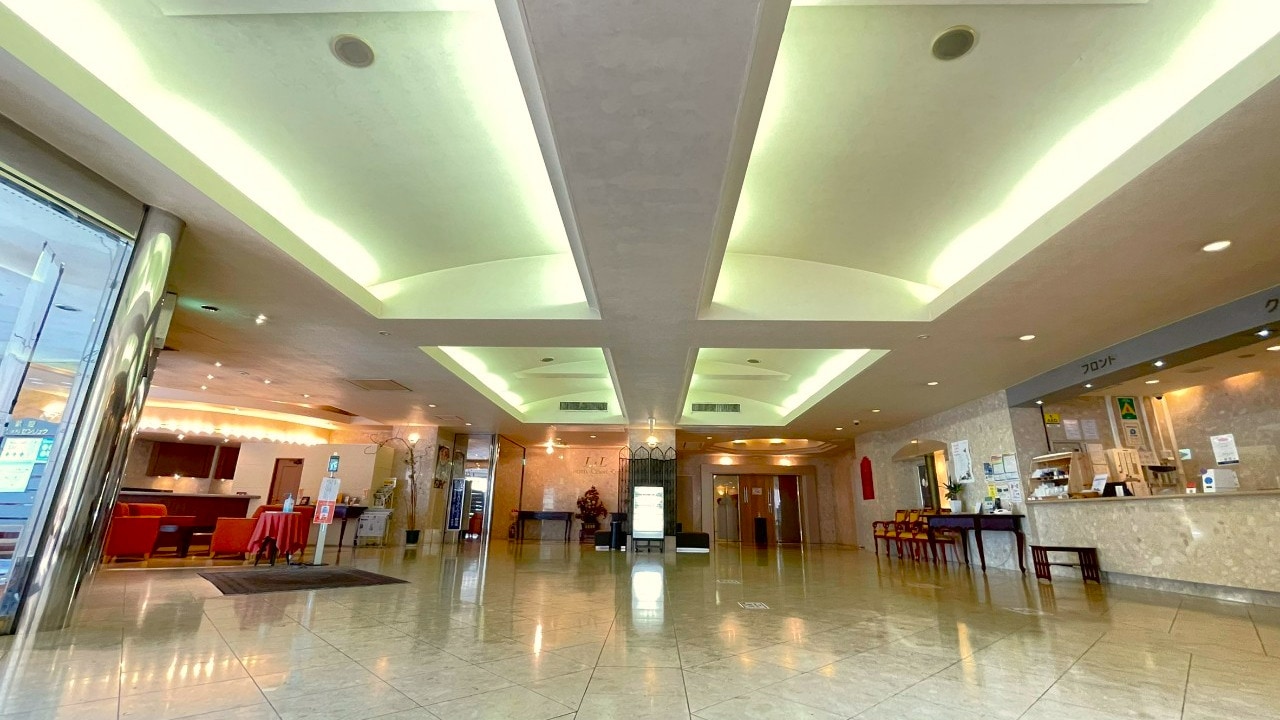 [Front desk/lobby]