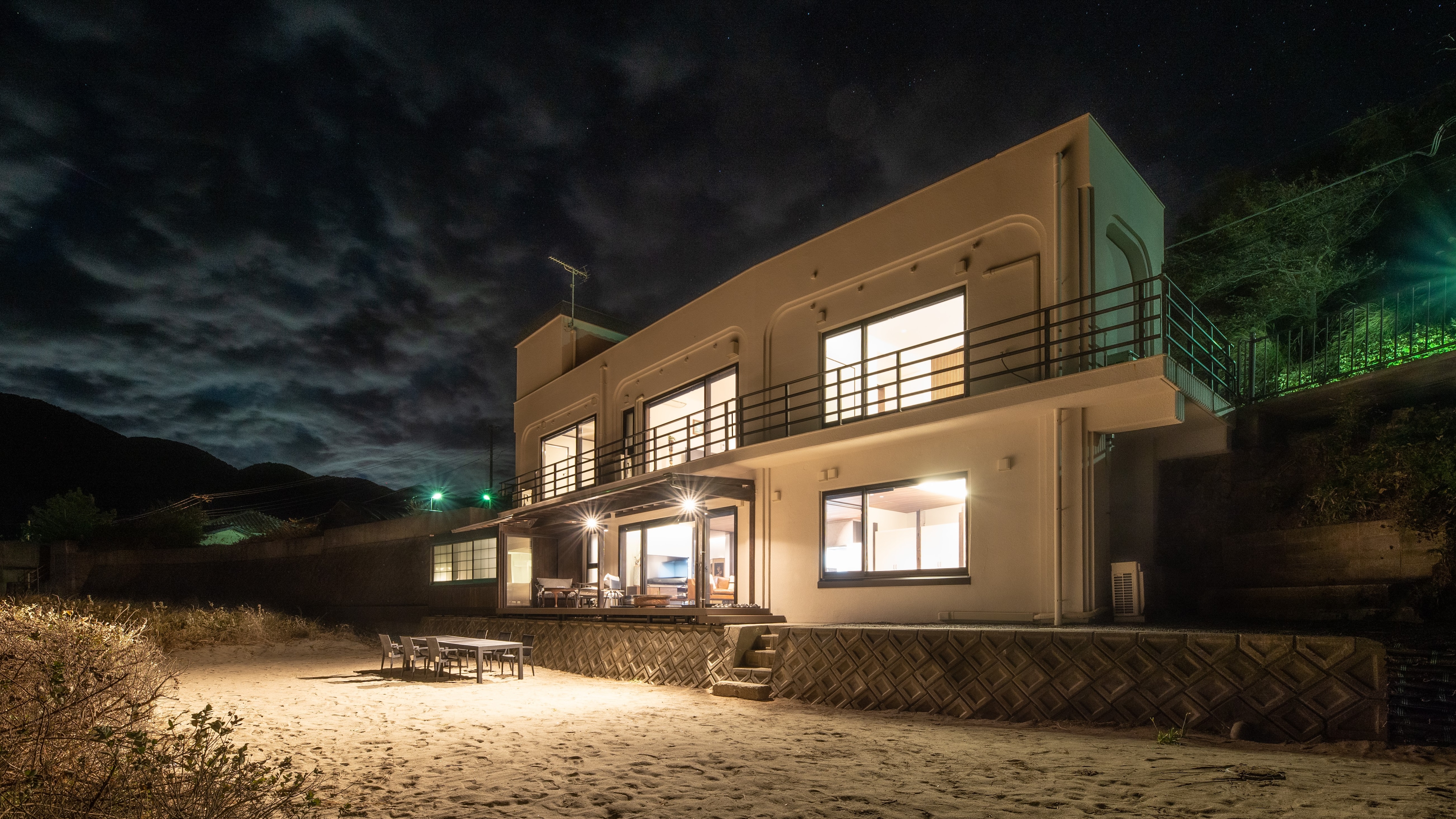 [Exterior] Night