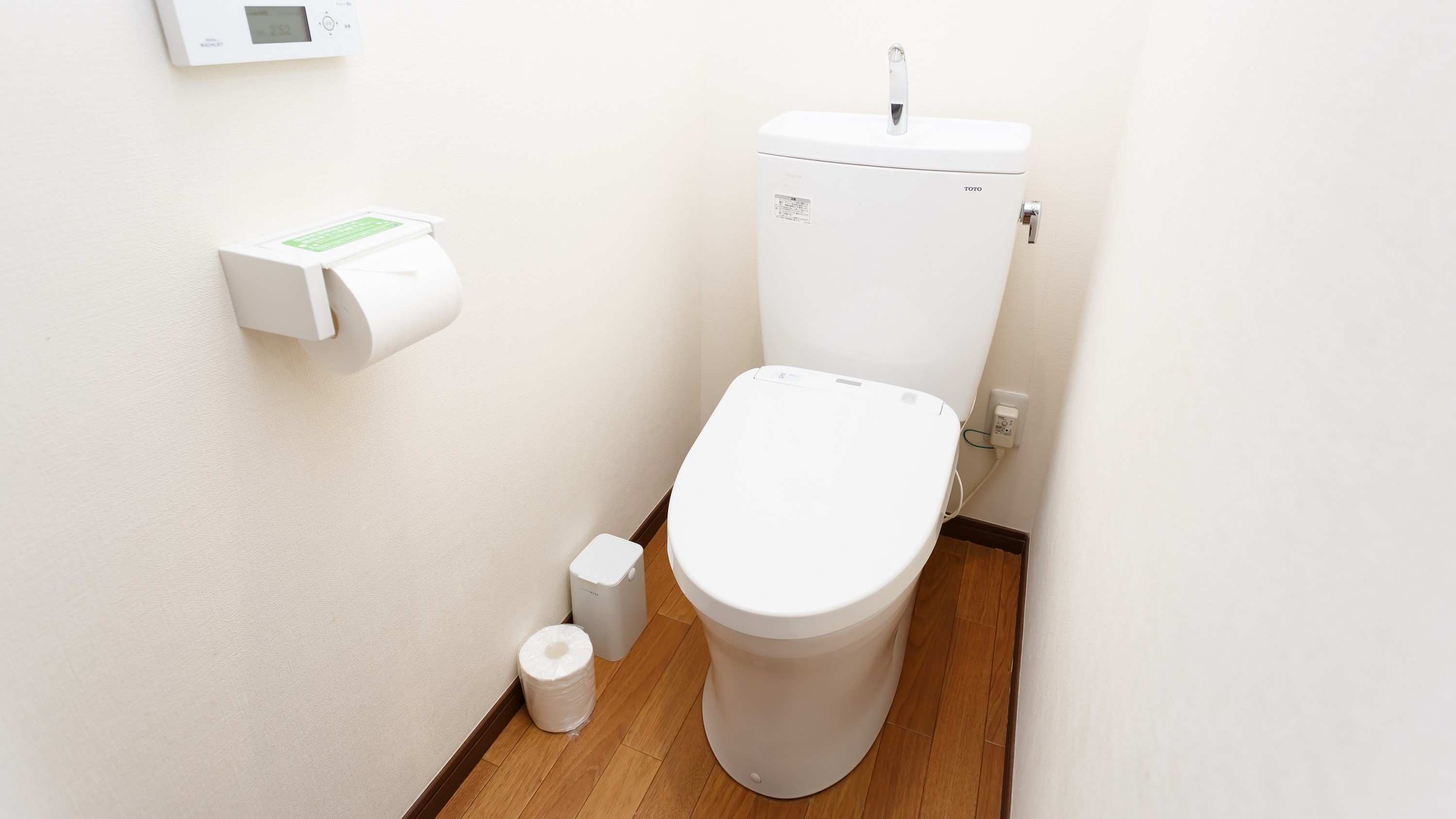 Corner Twin Room_Toilet