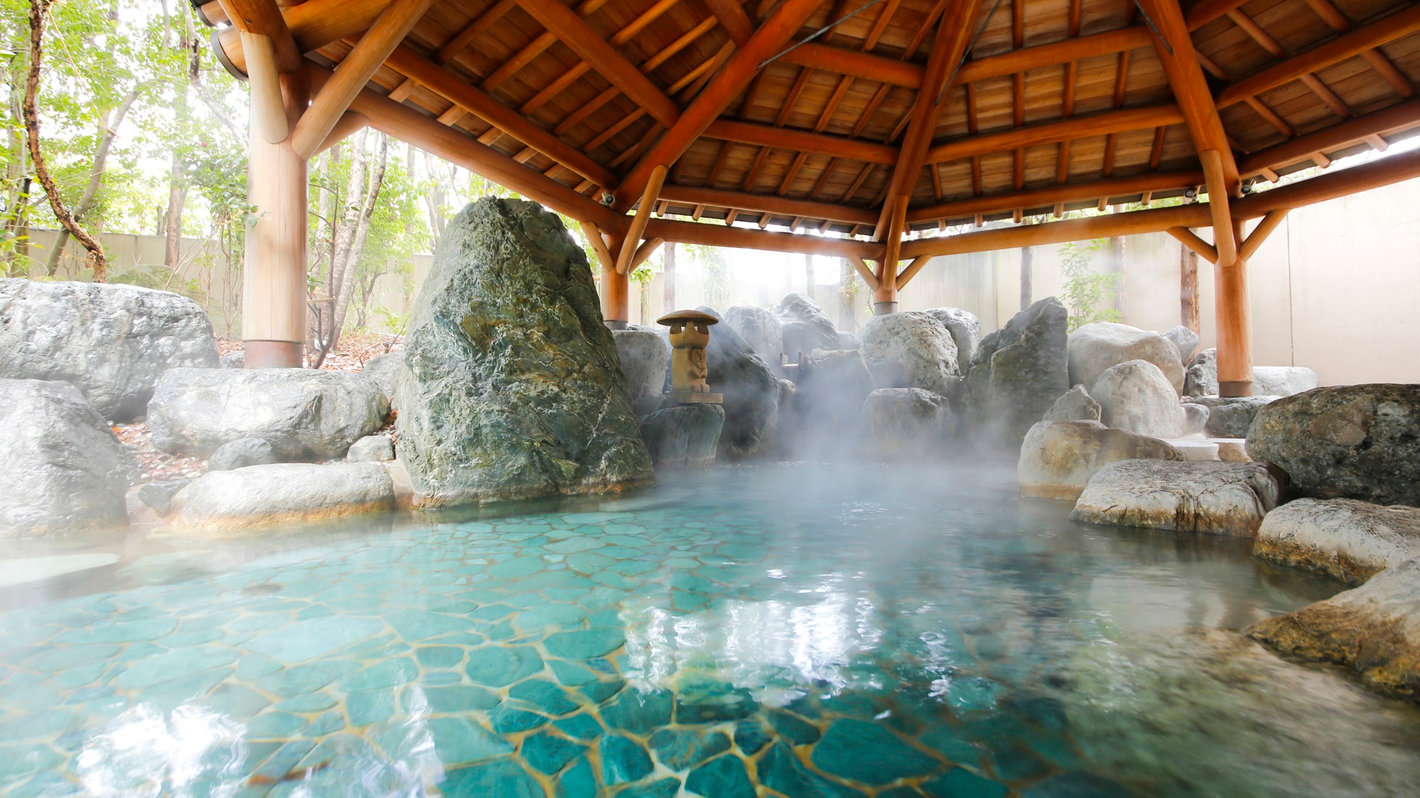 It was selected as a 5-star in the "250 Popular Hot Spring Hotel" for 12 consecutive years.