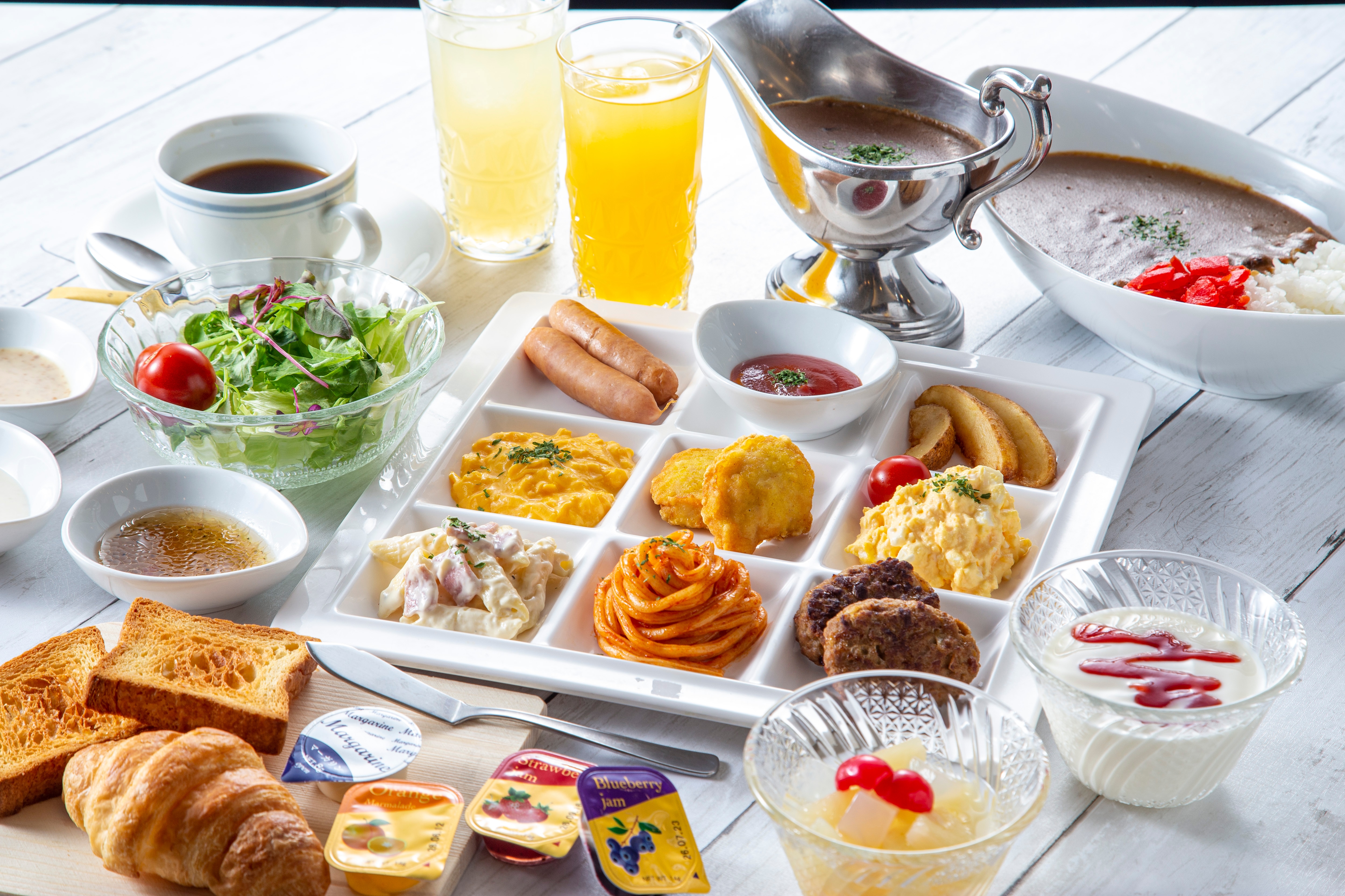 Sarapan prasmanan makanan Barat