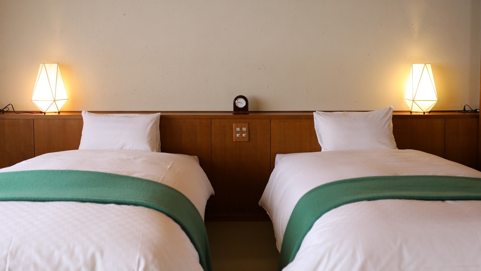 [Modern Japanese style twin] Rooms with different designs [Non-smoking] 1 to 3 people