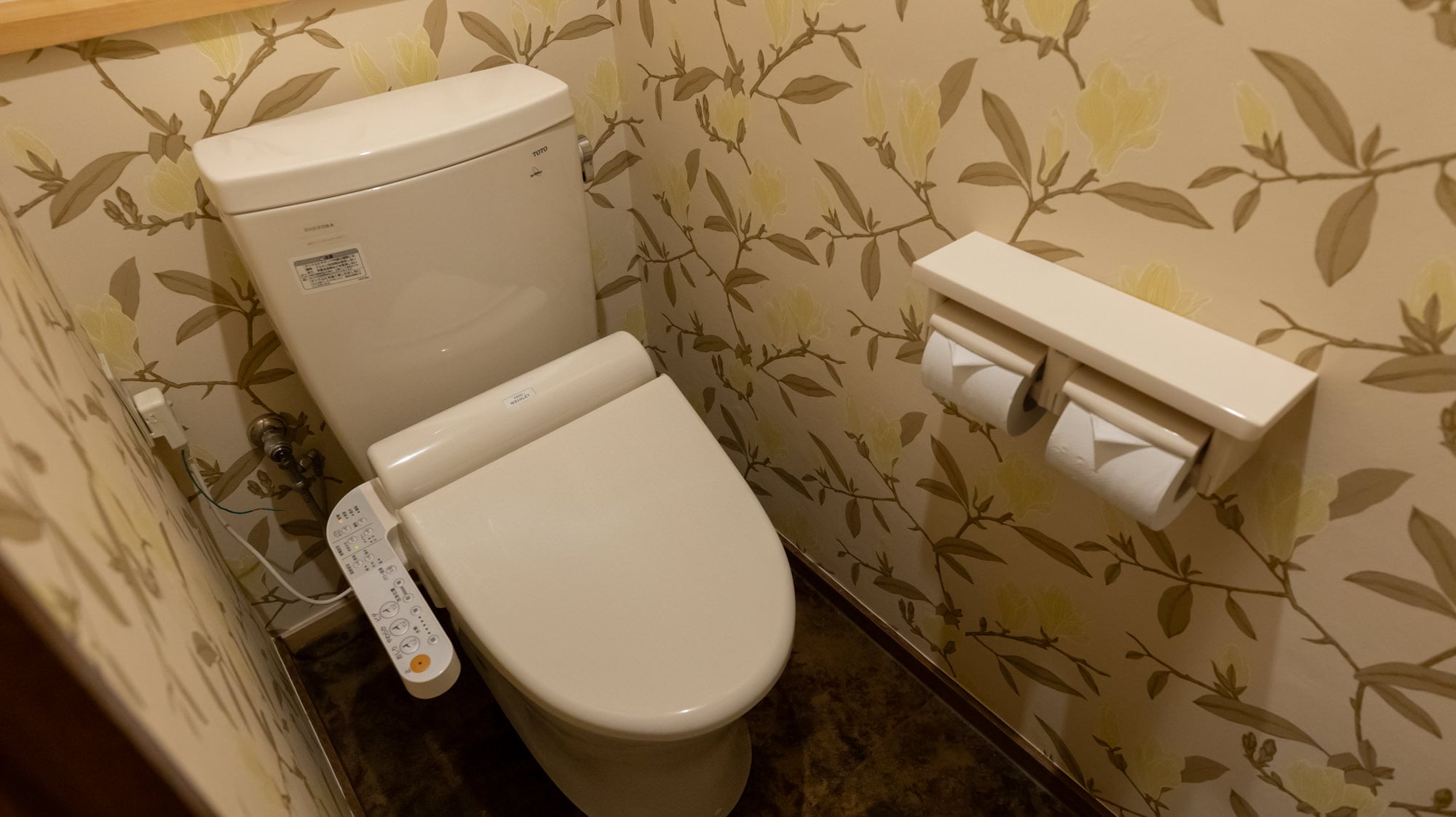 [Non-smoking] Main building, Japanese-style room (8 tatami mats), no bath, toilet, washbasin