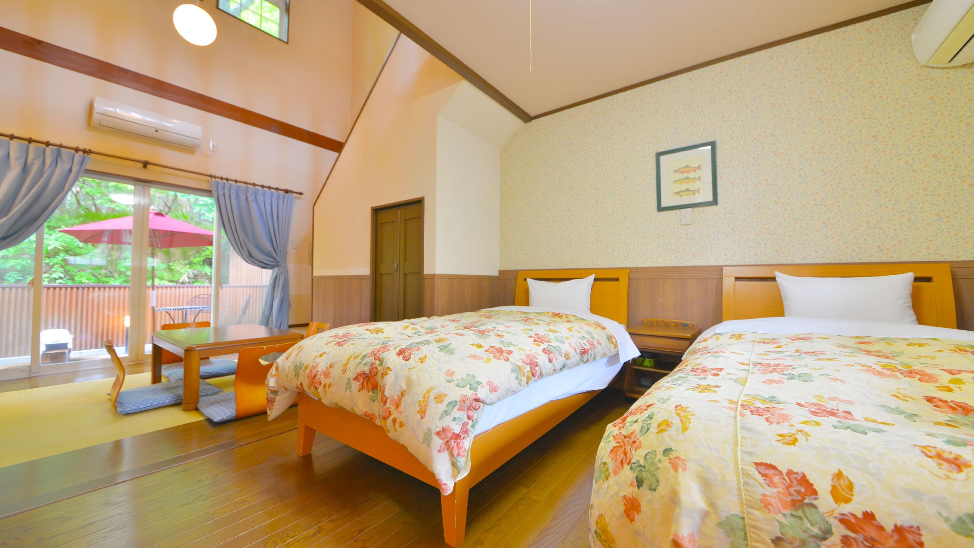 [Maisonette Japanese-Western style room/Room with open-air garden bath] Enjoy a luxurious time in a spacious private space.