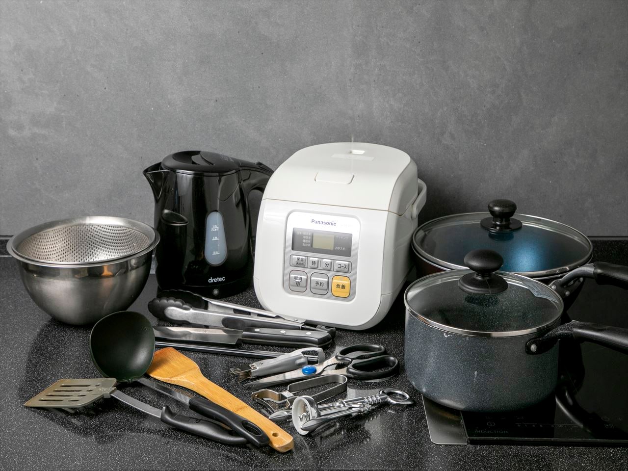 [Kitchen appliances and cooking utensils]