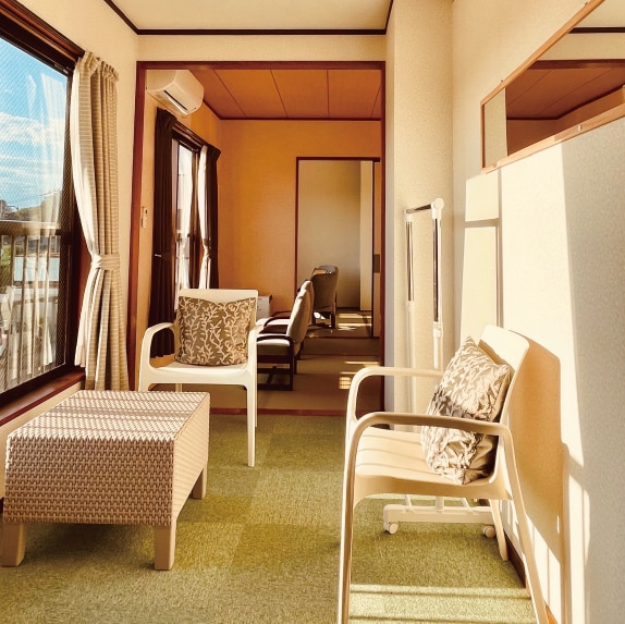 Sunset Room 228
