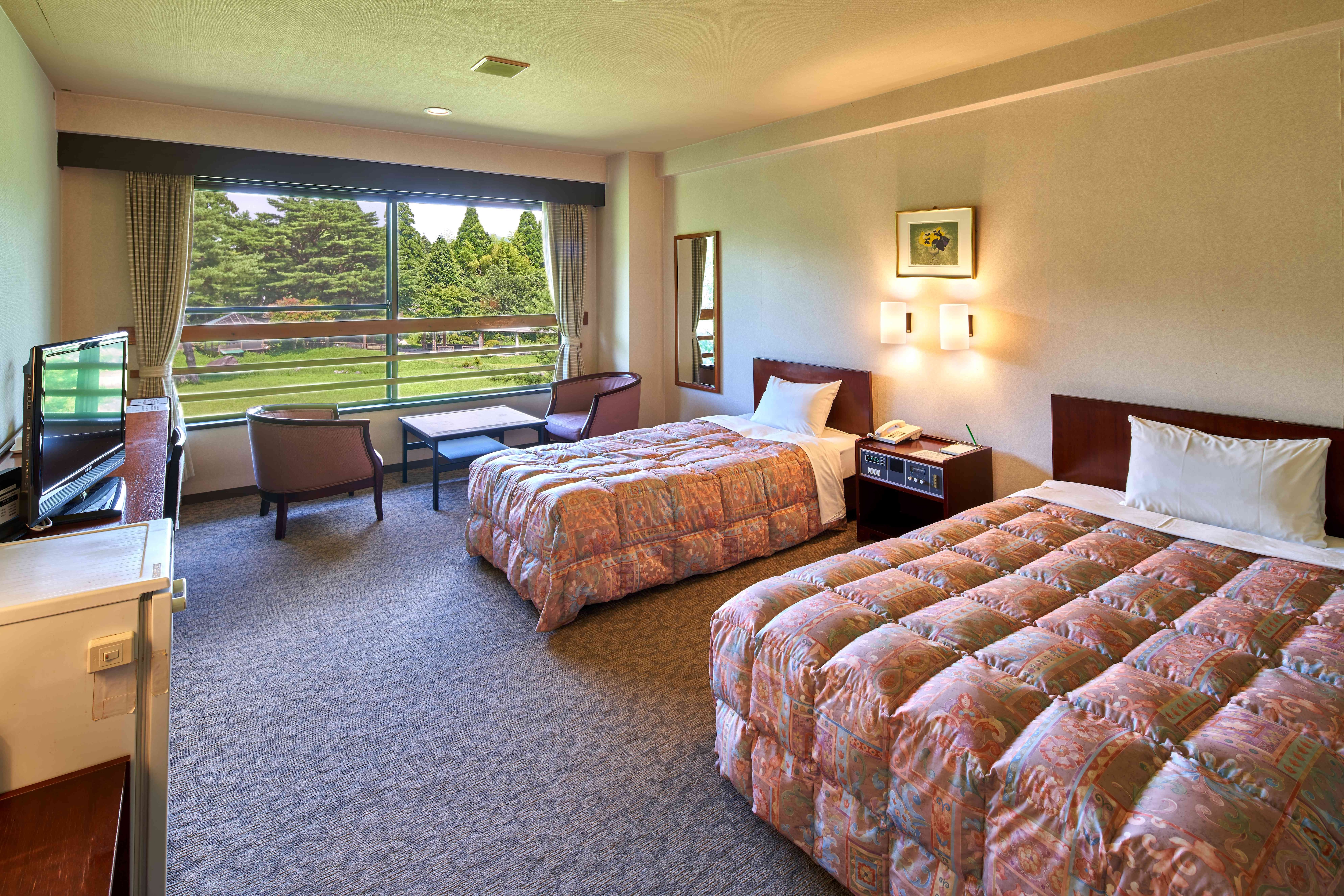 Western-style twin room