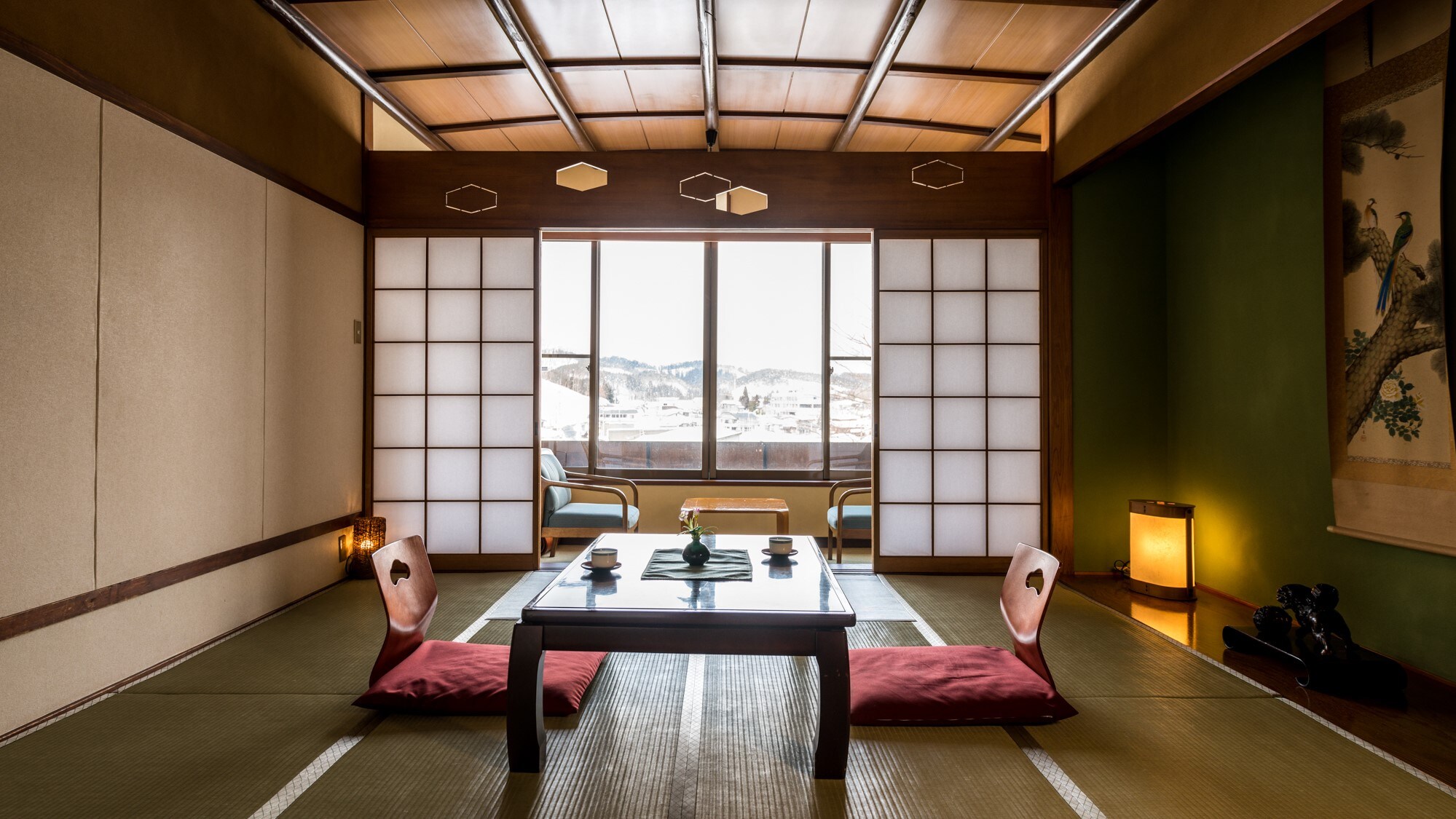 [Sansuiso / Japanese-style room] A room with a retro space that makes you feel the good old days (with a toilet)