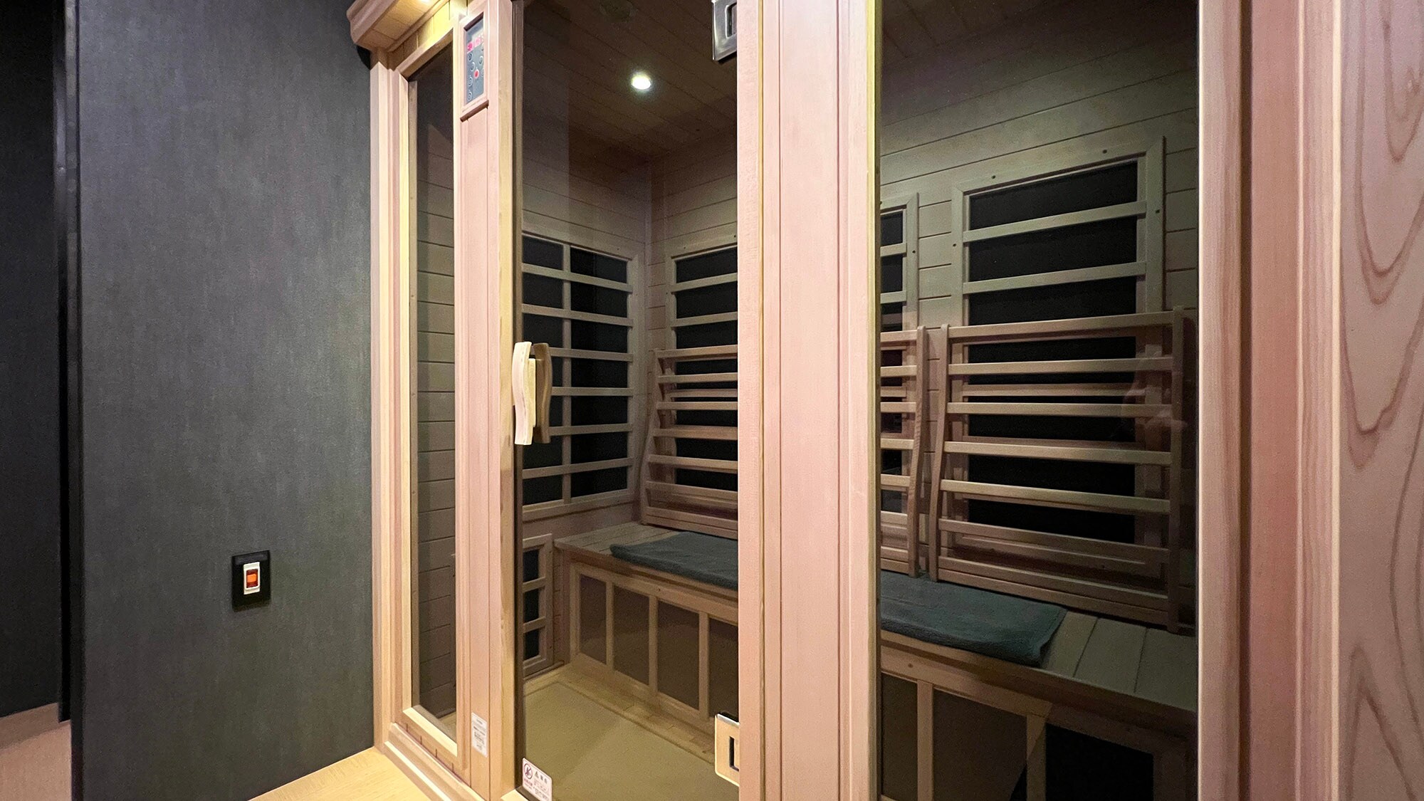 ・[Tomon, Munen, Yukiha] Have the sauna all to yourself. A private space that gives you peace of mind.