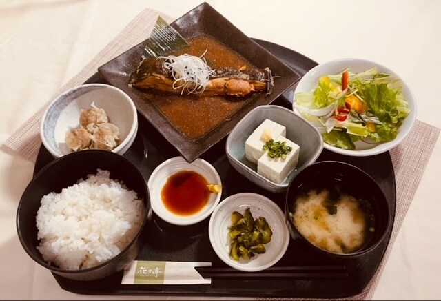 燉比目魚套餐