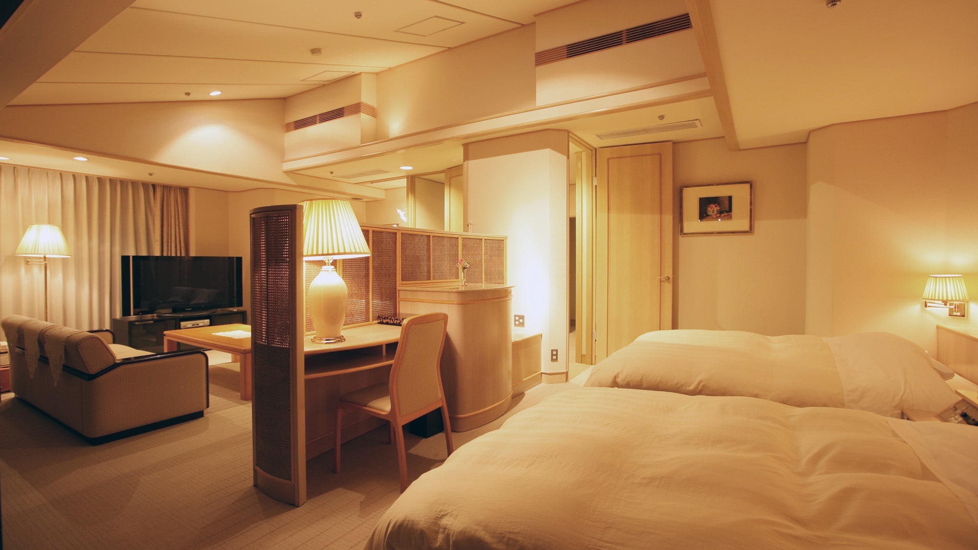 [Guest room twin] ทุกอย่างมีคุณภาพสูงสุด ห้องที่คุณสามารถเพลิดเพลินกับทัศนียภาพอันตระการตาของเทือกเขาซาโอะอย่างหรูหราที่ชั้นบนสุด