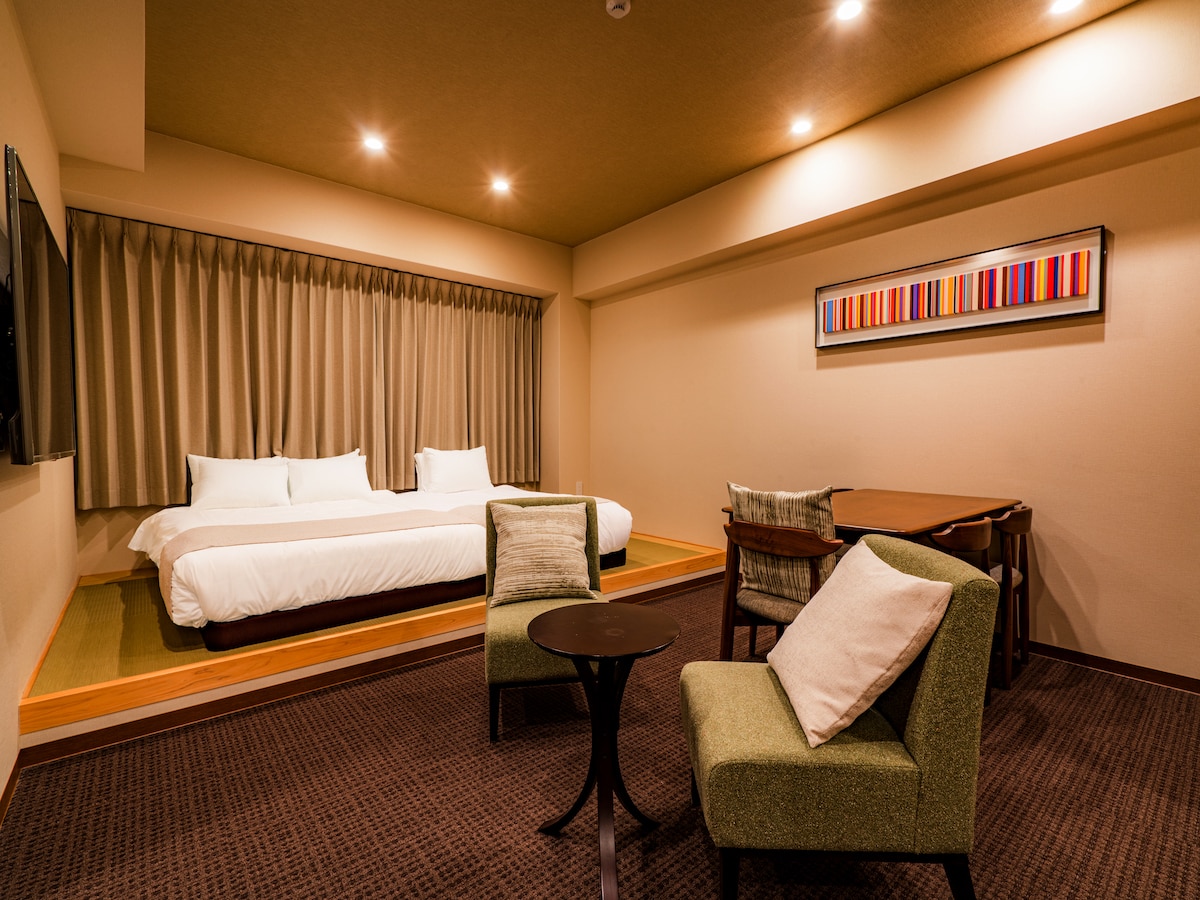 Family Suite with Spa Bath