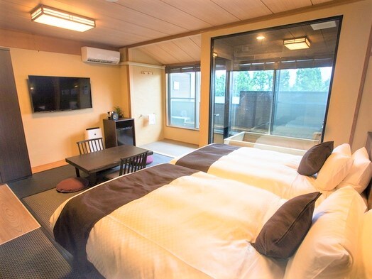 [Kamar U dengan bak mandi setengah terbuka dari pohon cemara] Kamar bergaya Jepang modern Bebas Rokok 27 meter persegi Lampiran