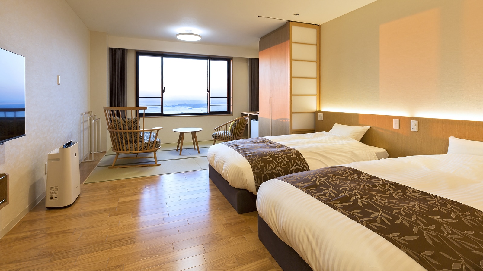 Sea side Japanese-Western style room