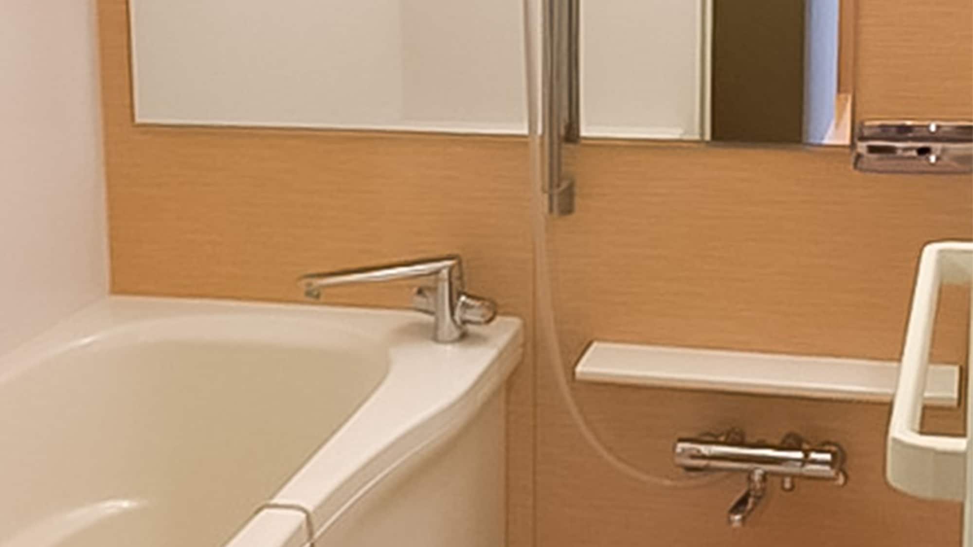 ・ห้องอาบน้ำภายในห้อง : พื้นที่กว้างขวางพร้อมพื้นที่ซักล้าง