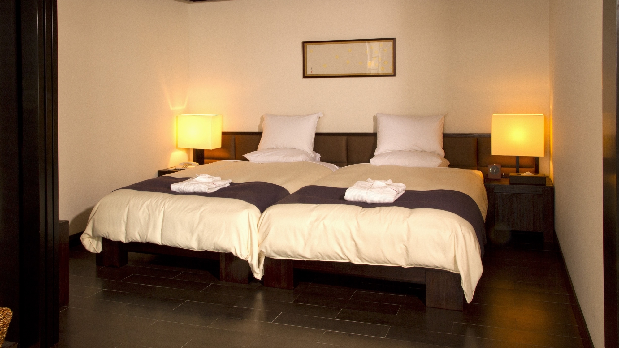 [Pool Villa Lagoon Suite (1F-3F)] Hollywood twin type bedroom.
