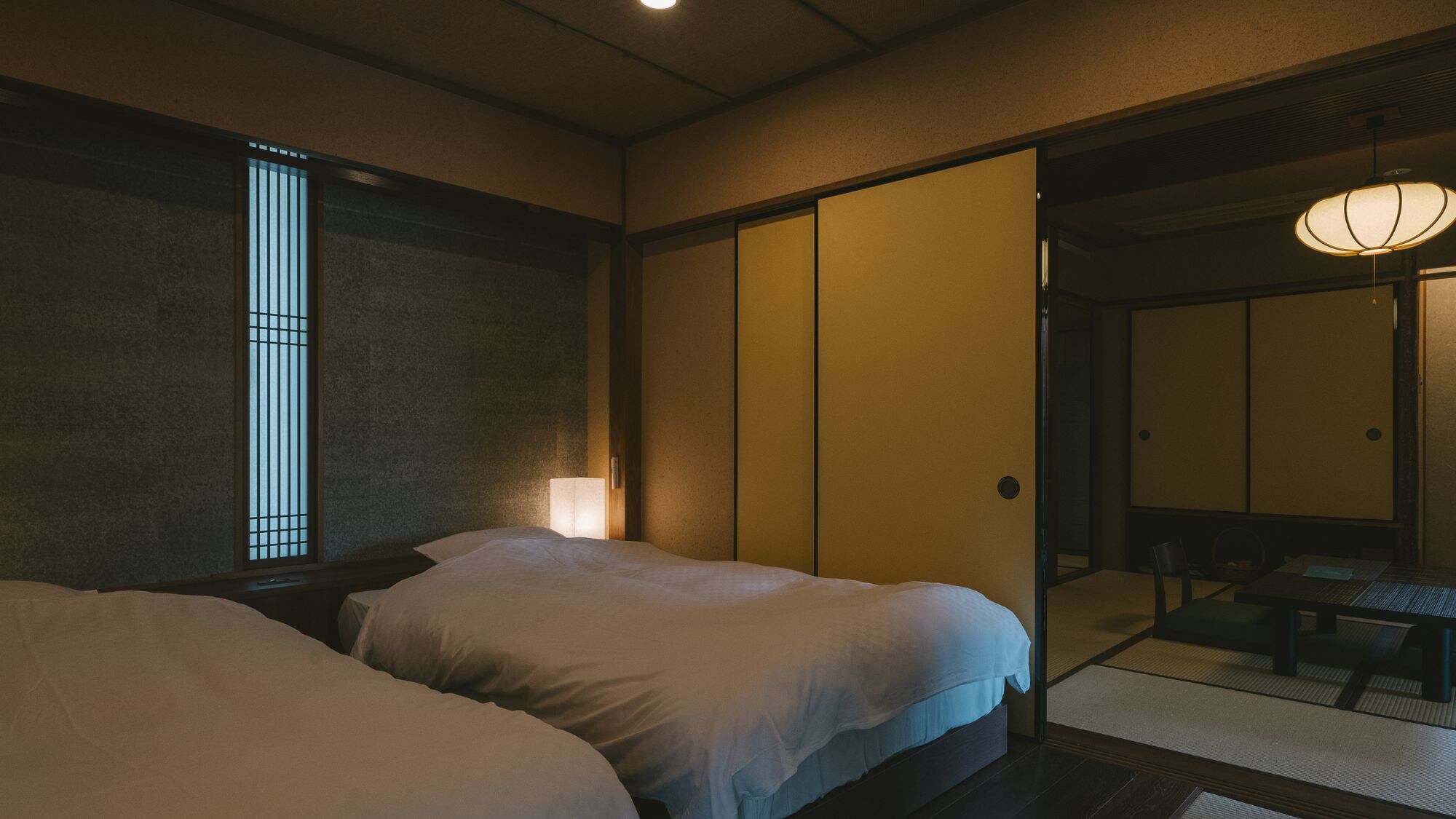 [Cho thuê một tòa nhà cho năm nhóm mỗi ngày]