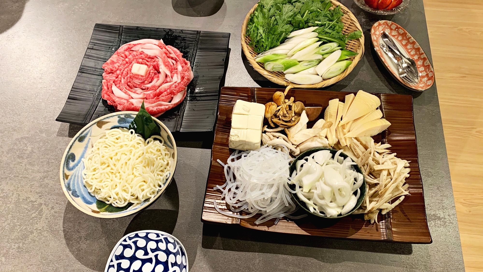 *[Uda beef] Uda beef sukiyaki or shabu-shabu (one example)