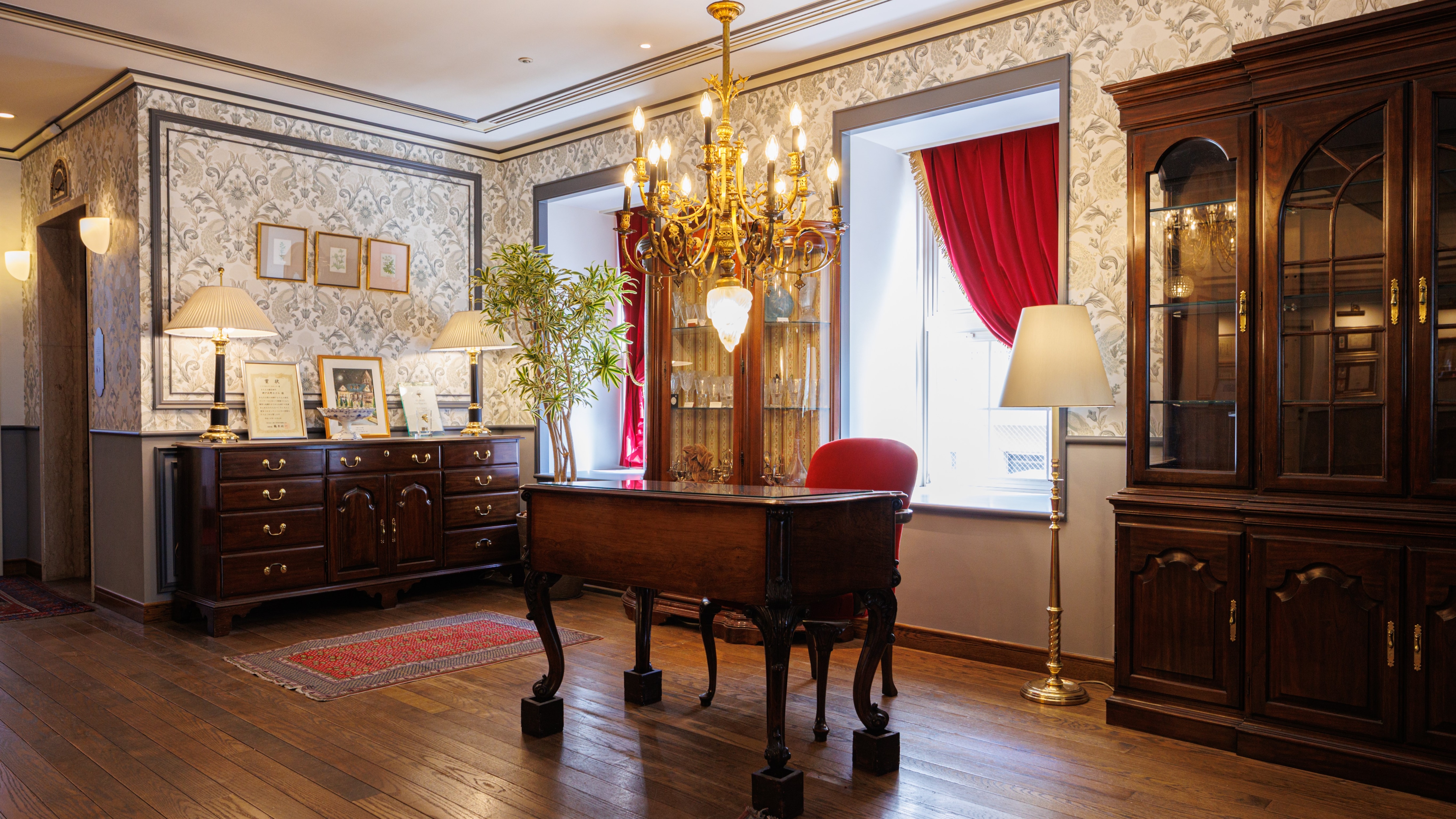 [1F Lobby] Although it is the same space, you can enjoy different expressions in each corner.